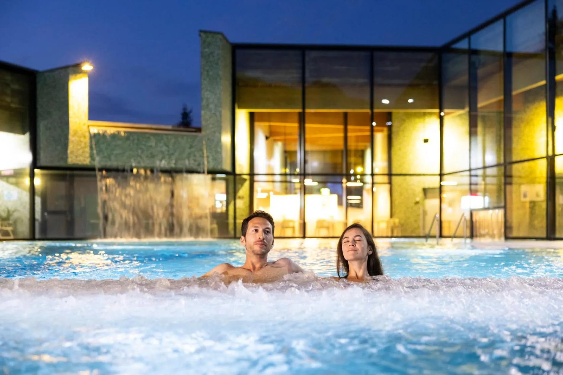 Hot Tub in Hôtel Cailler & Bains de la Gruyère
