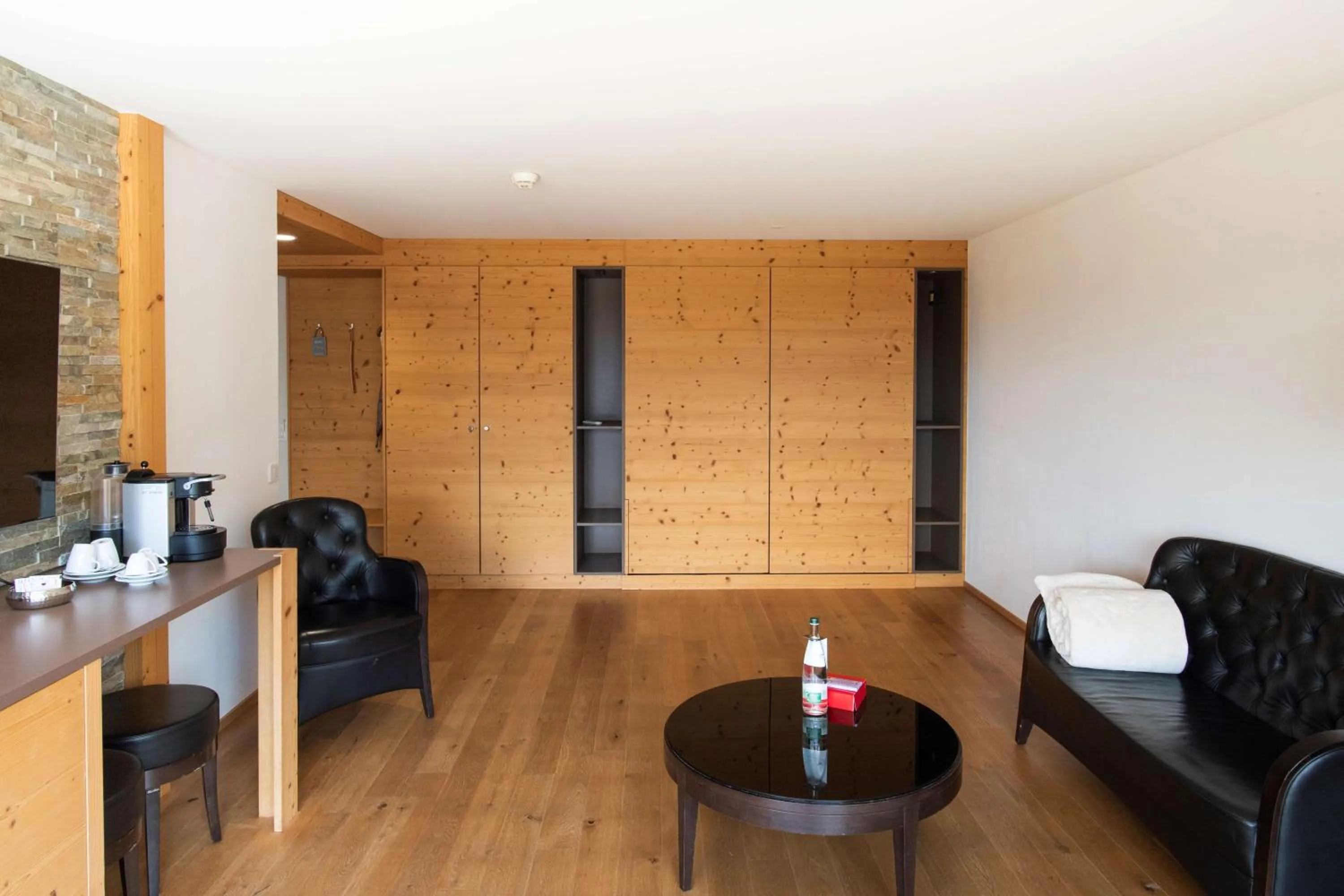 Living room in Hôtel Cailler & Bains de la Gruyère