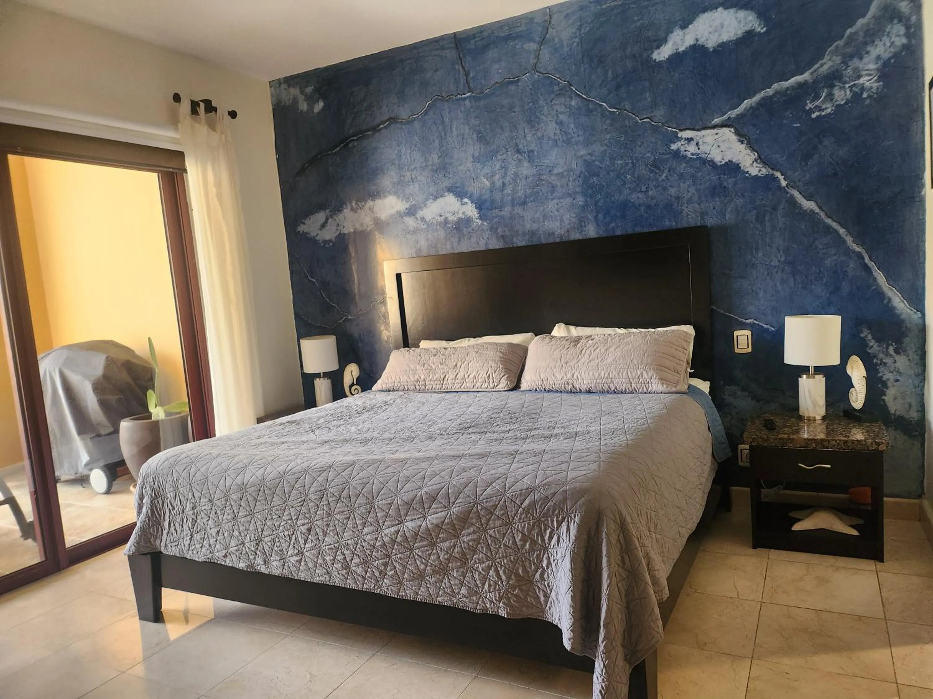 Bedroom in Ocean Front El Faro Reef 304