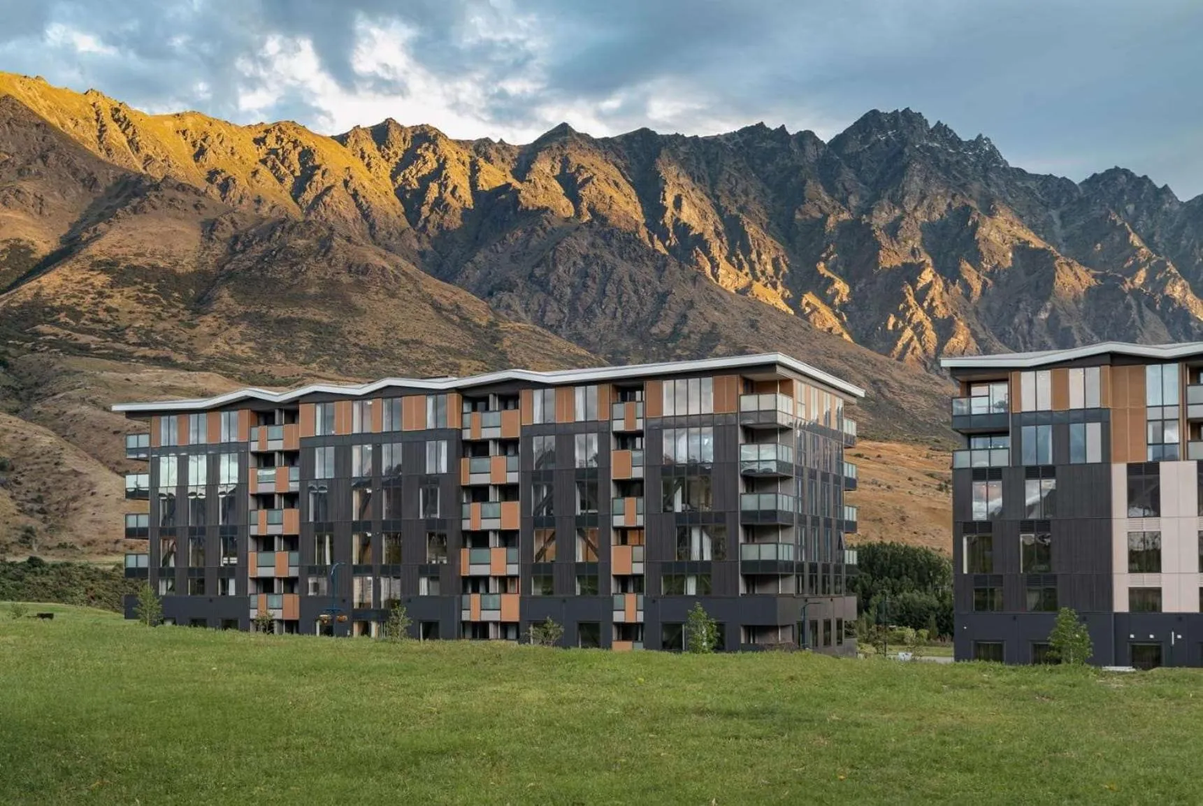 Property building in La Quinta by Wyndham Remarkables Park Queenstown