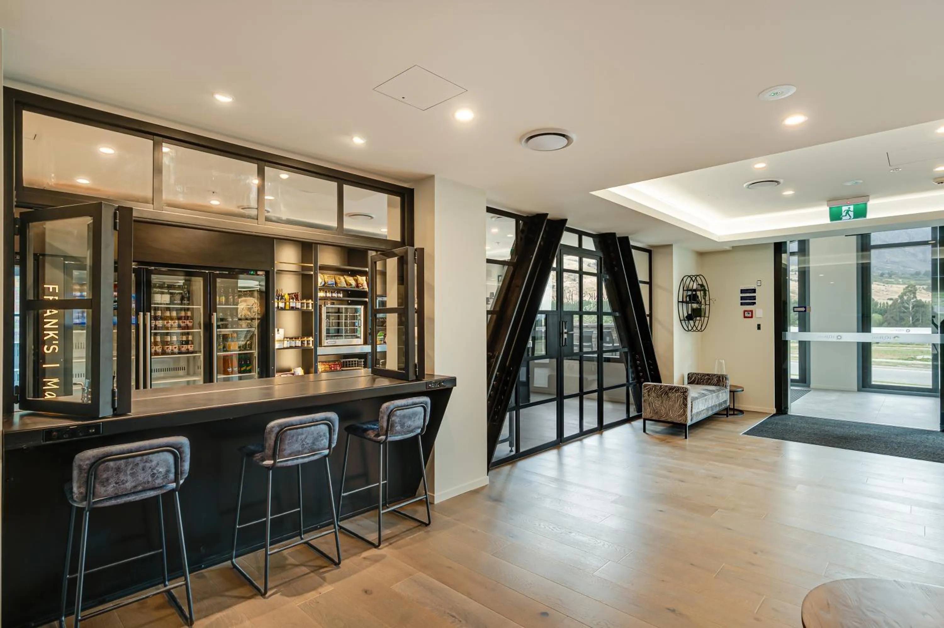 Lobby or reception in La Quinta by Wyndham Remarkables Park Queenstown