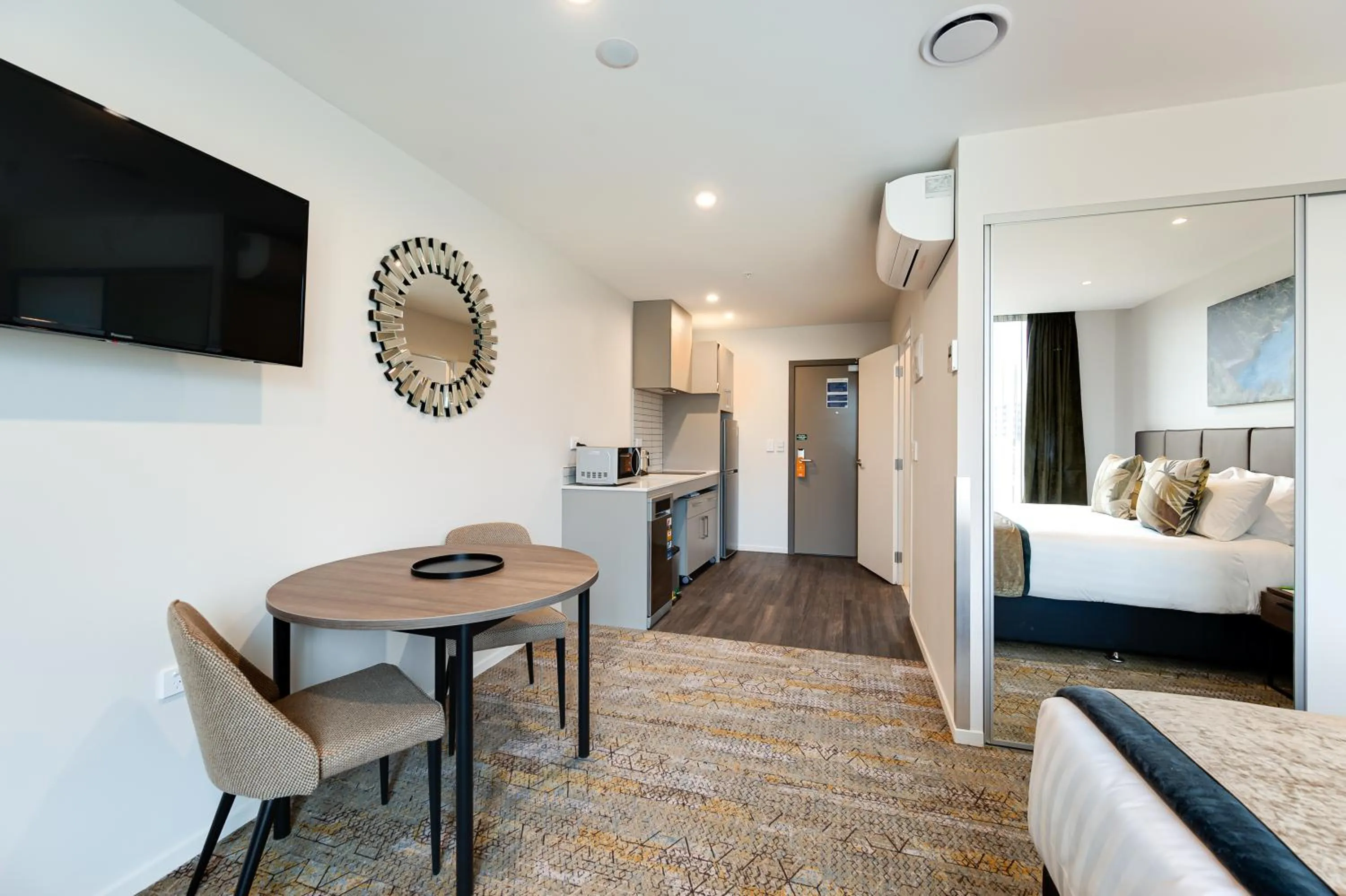 Photo of the whole room, Bed in La Quinta by Wyndham Remarkables Park Queenstown
