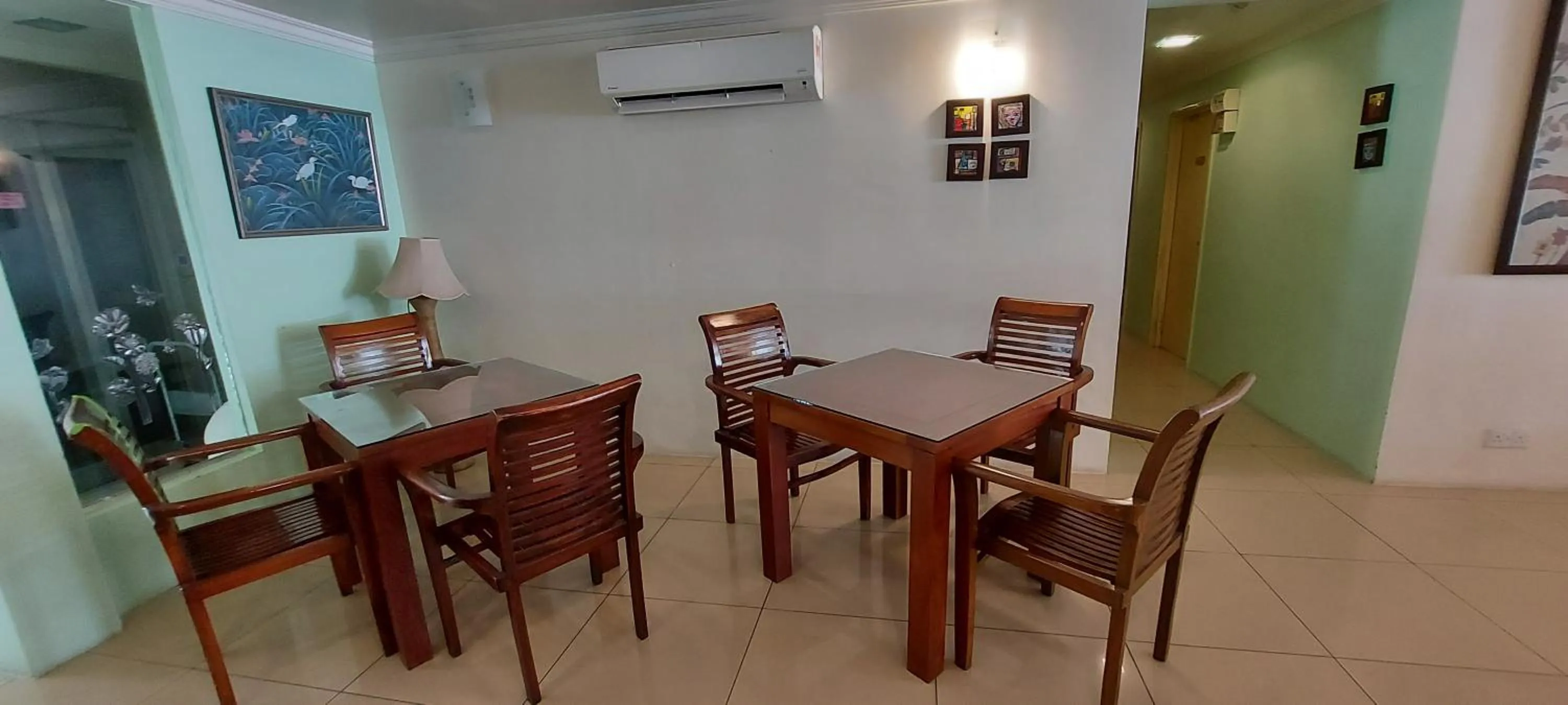 Communal lounge/ TV room in Hotel Johan