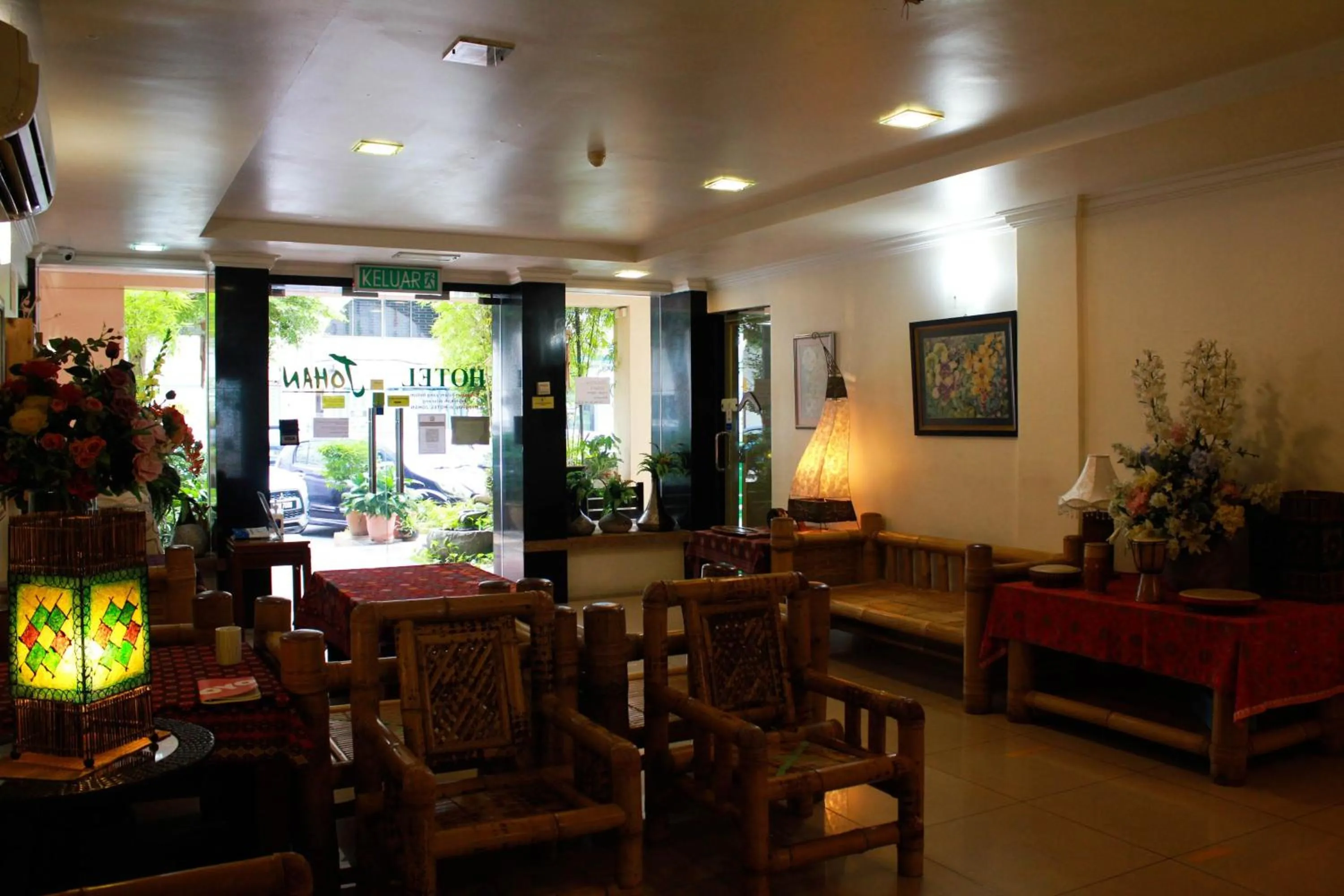 Communal lounge/ TV room in Hotel Johan