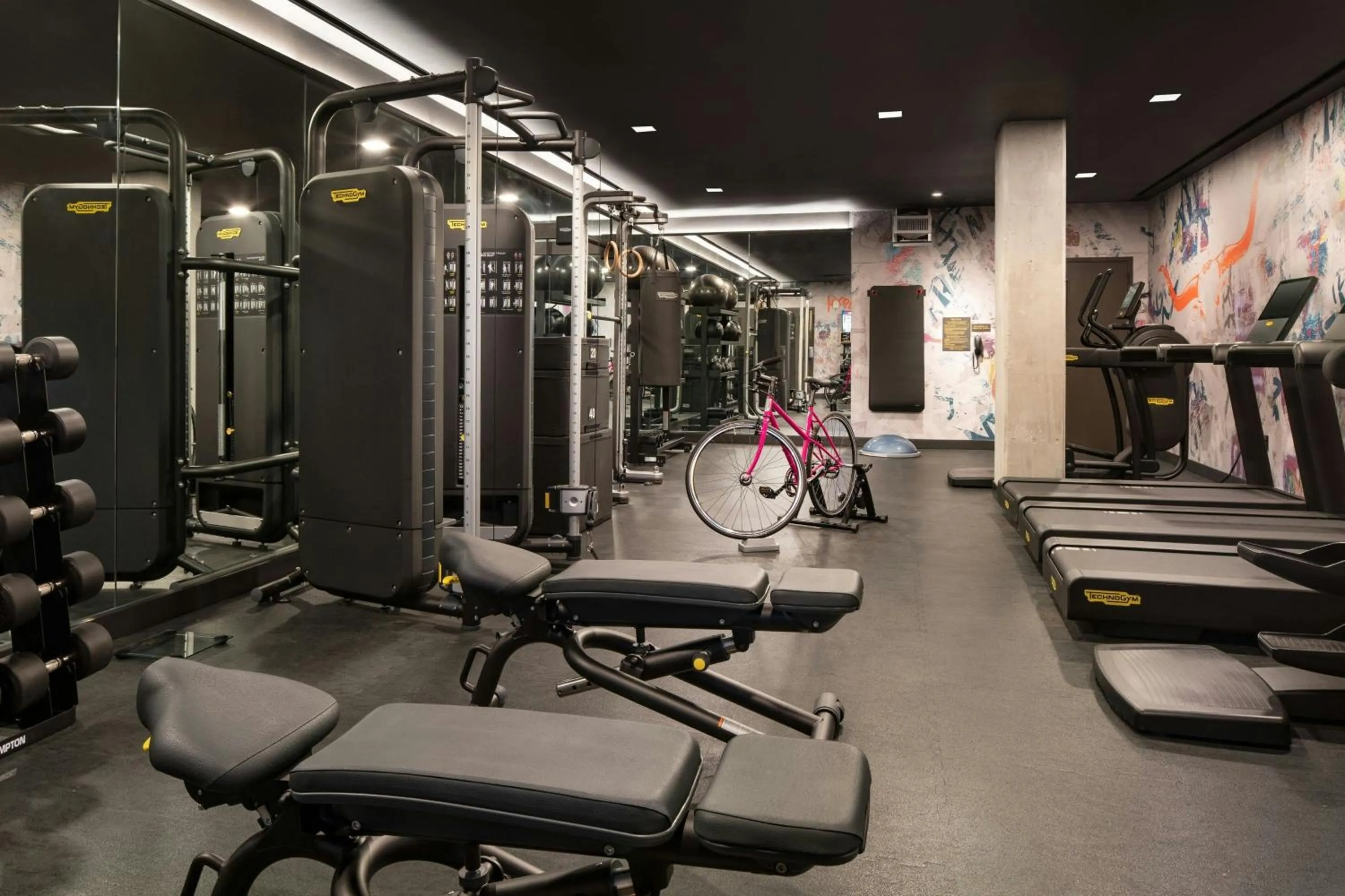 Fitness centre/facilities in Moxy Austin - University