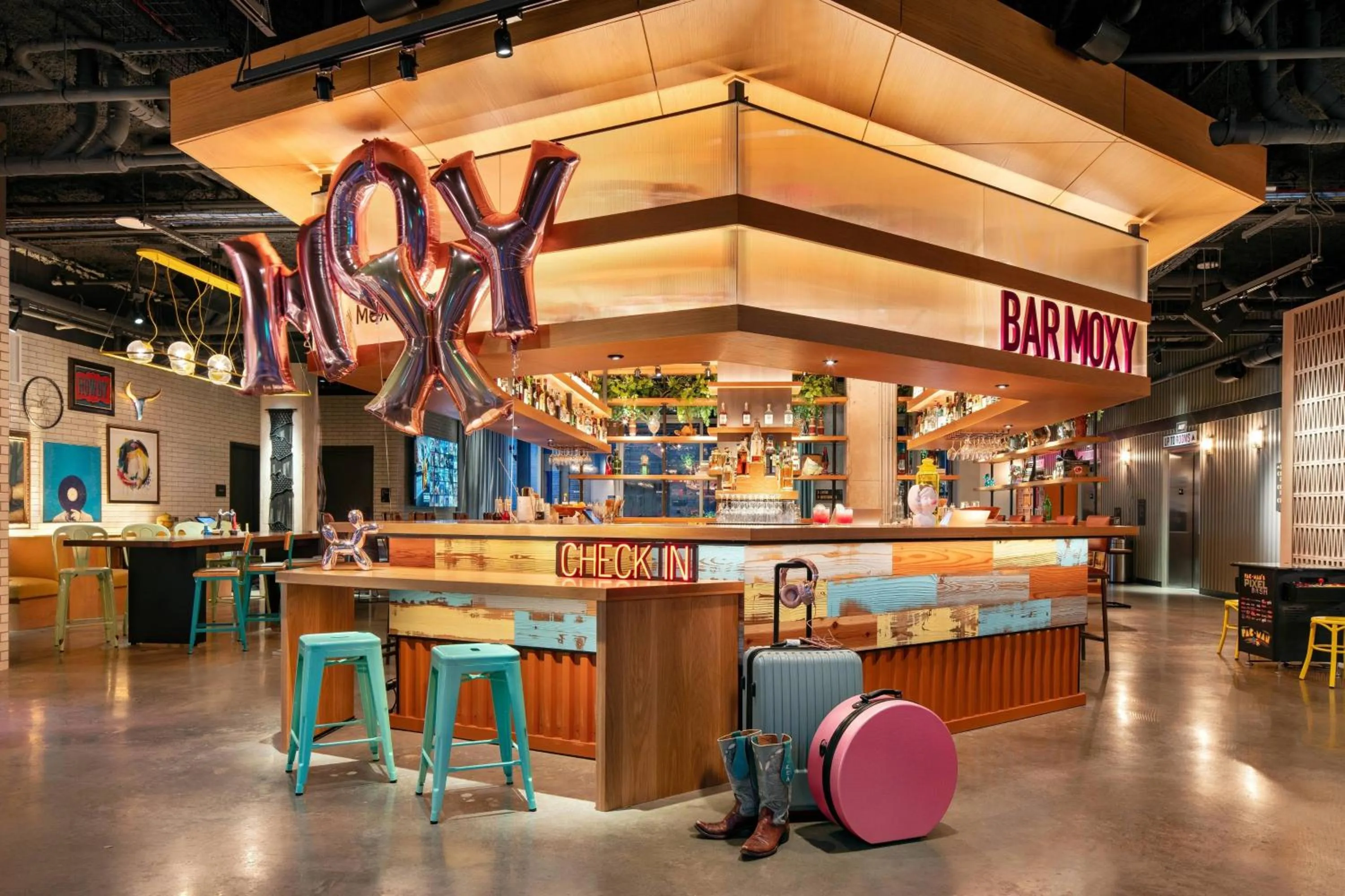Lounge or bar in Moxy Austin - University