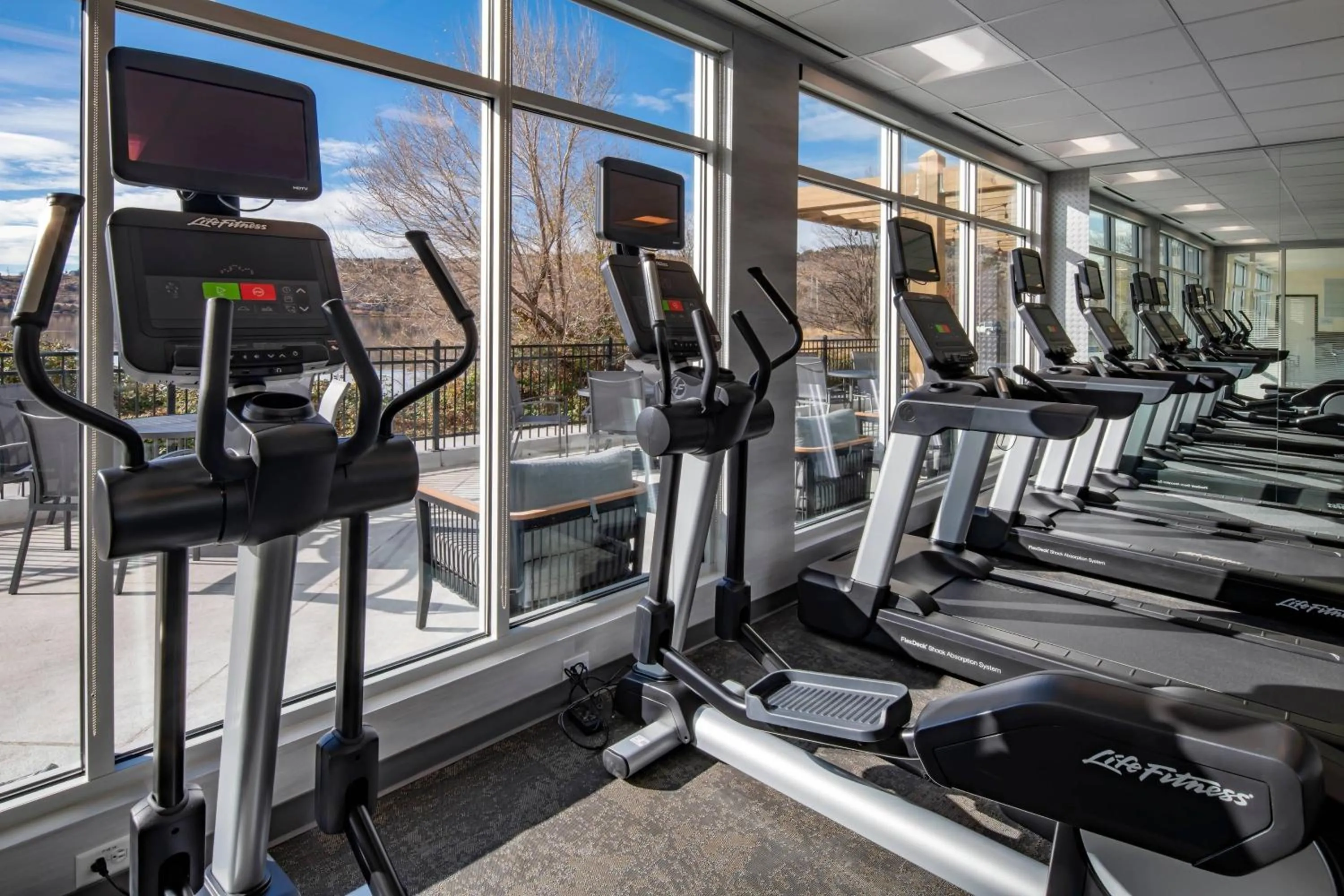 Fitness centre/facilities in Fairfield Inn & Suites by Marriott Klamath Falls