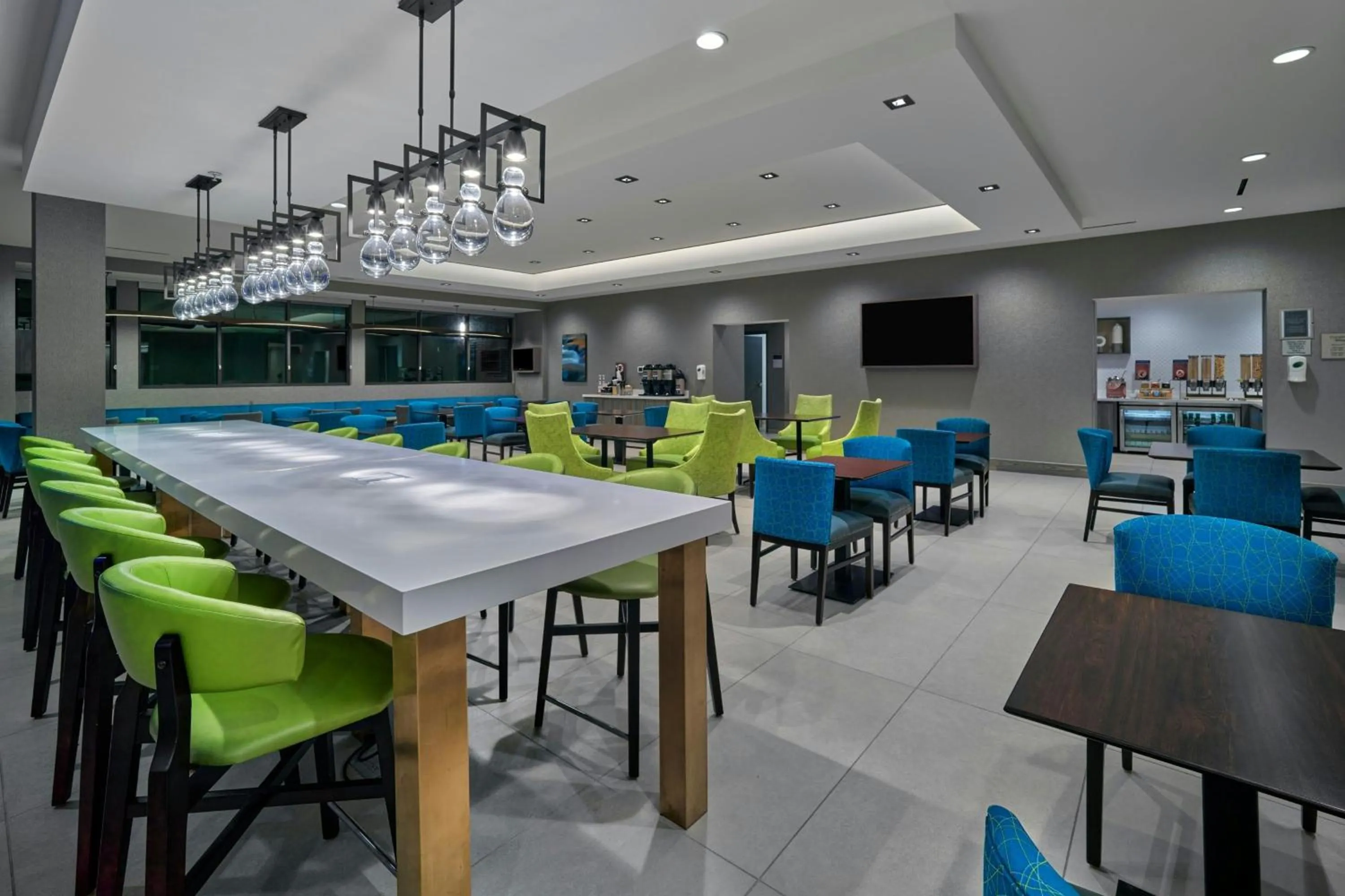 Breakfast in TownePlace Suites By Marriott Wrentham Plainville