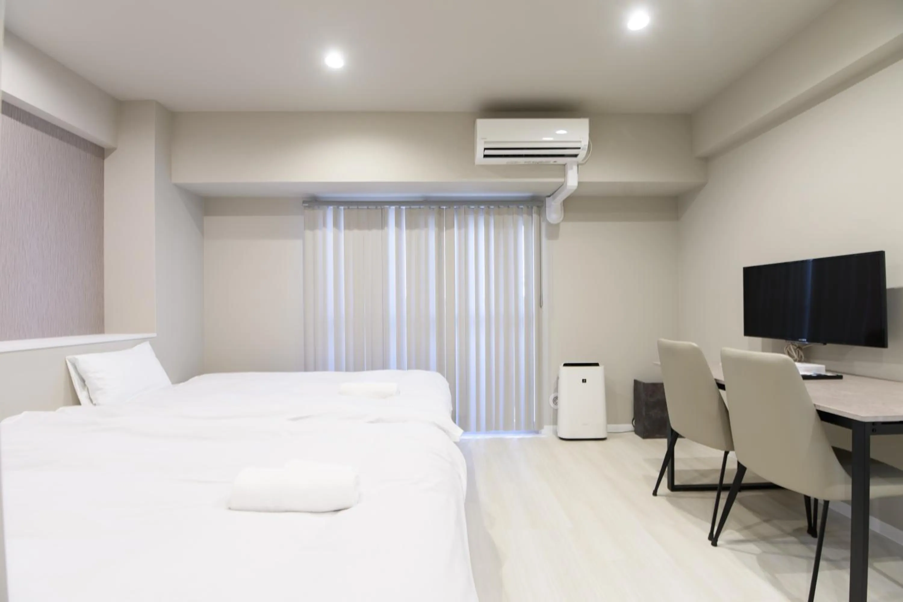 Photo of the whole room, Bed in Ostay Kitahama Hotel Apartment