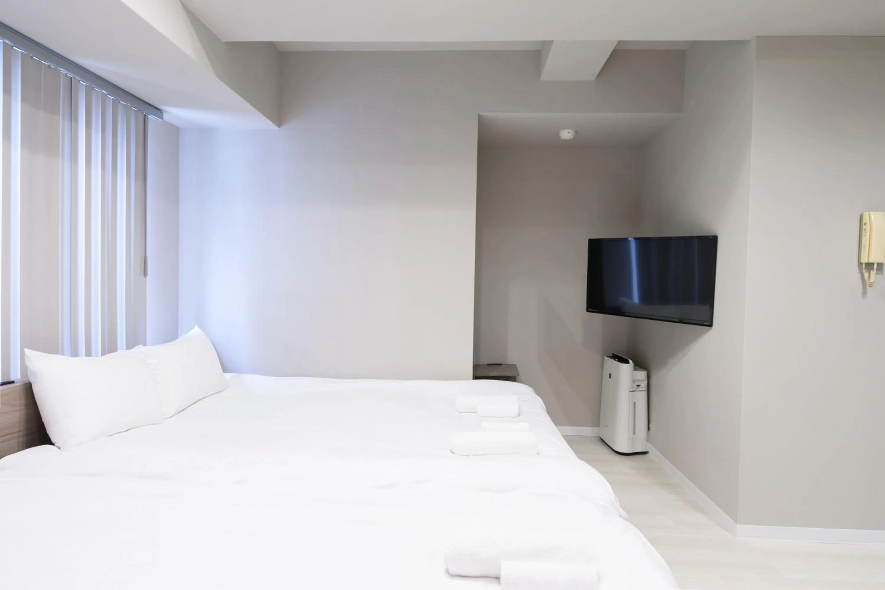 Bedroom, Bed in Ostay Kitahama Hotel Apartment