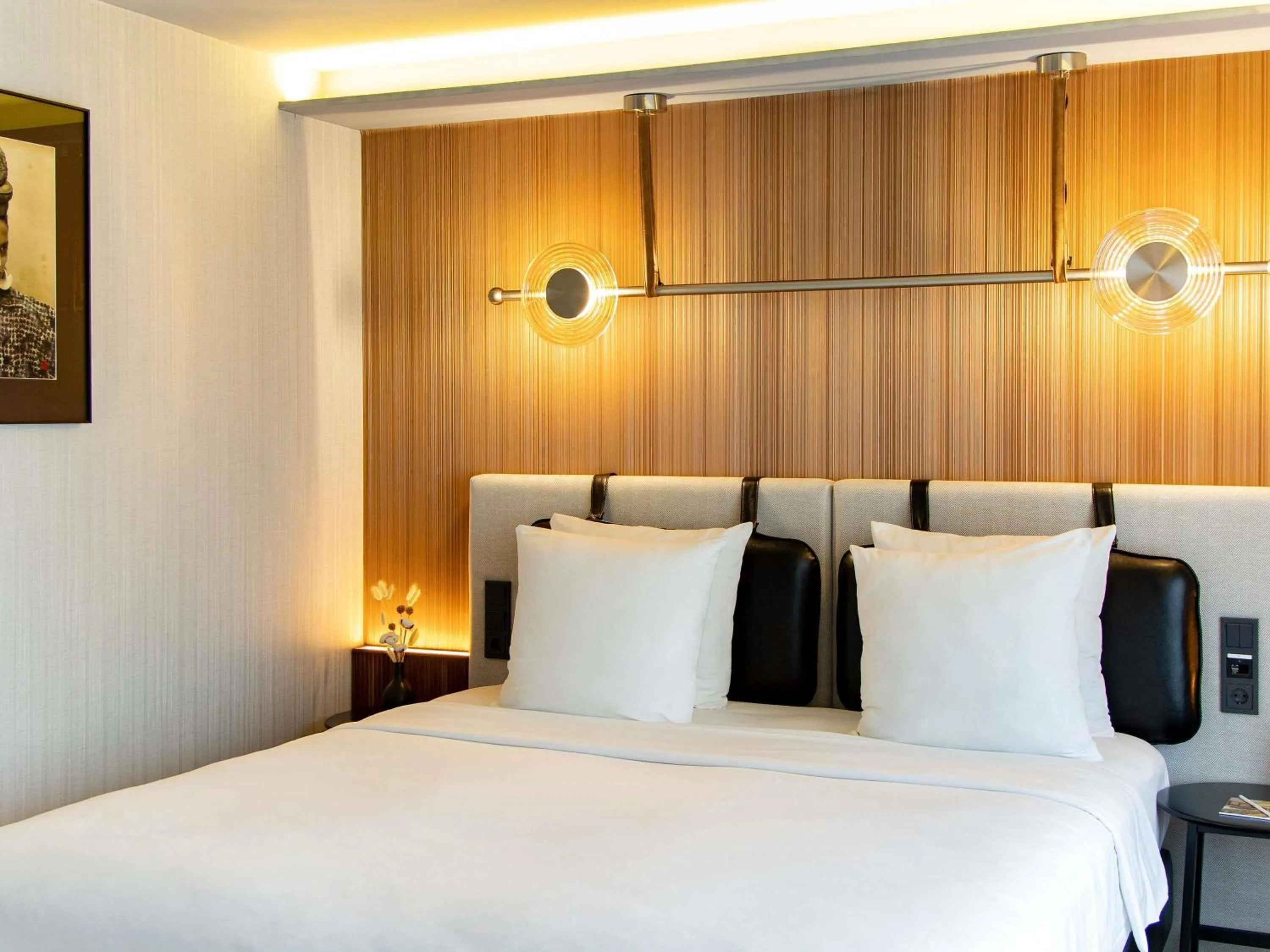 Bedroom, Bed in MUZE Hotel Dusseldorf - Handwritten Collection