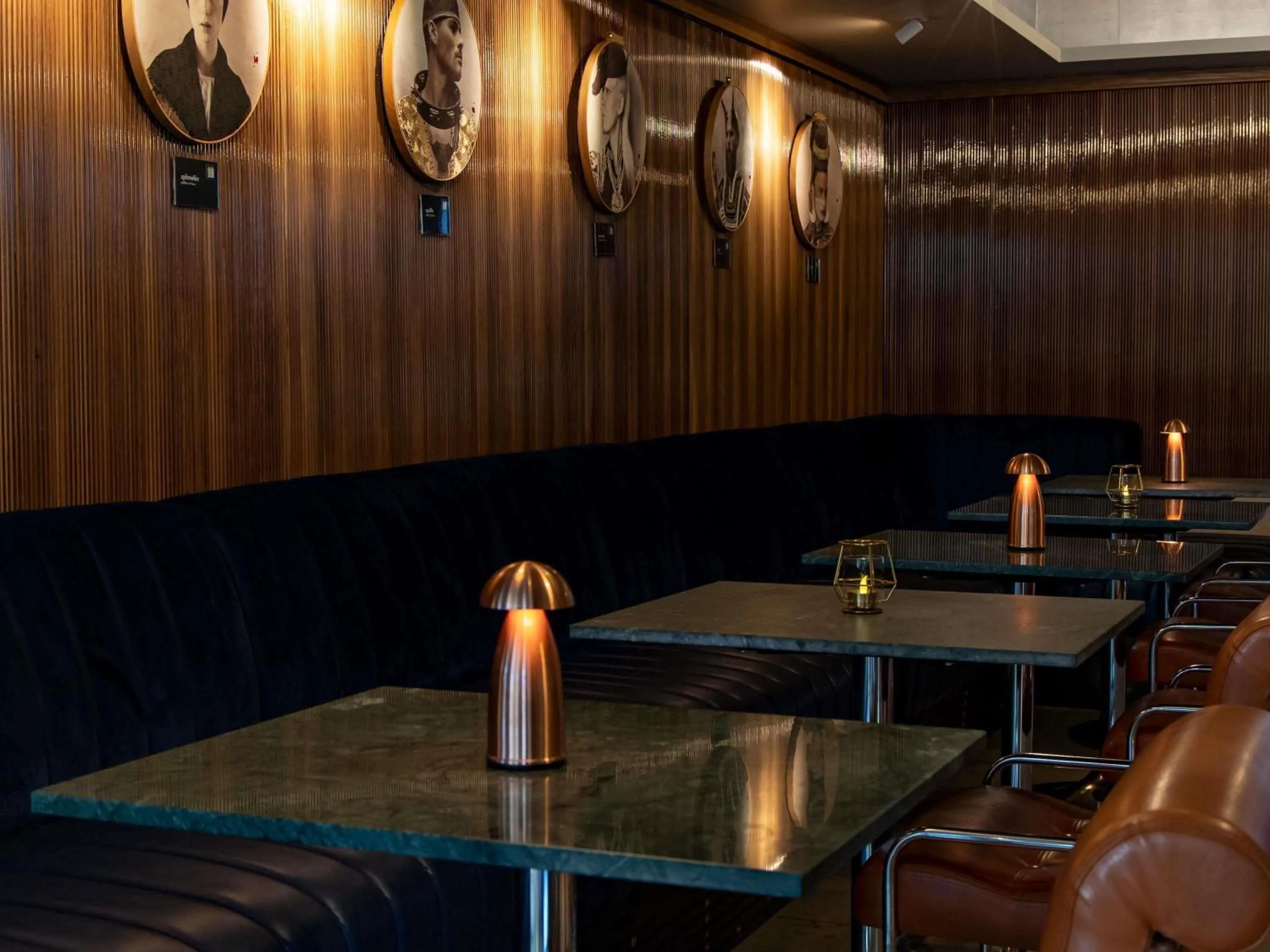 Lounge or bar in MUZE Hotel Dusseldorf - Handwritten Collection