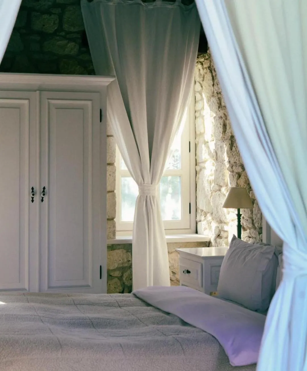 Bed in Manastir Alacati Hotel