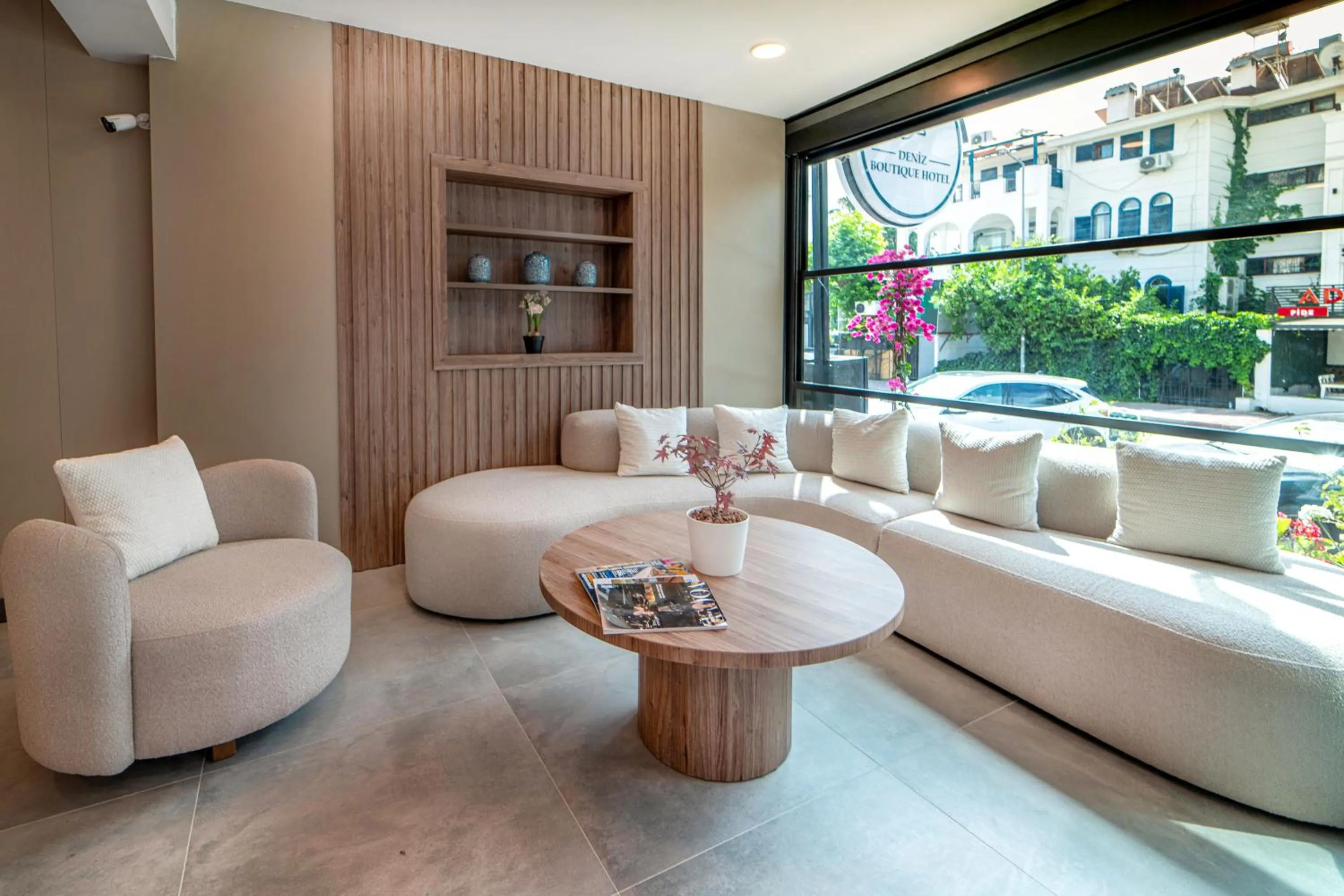 Lobby or reception in Deniz Boutique Hotel