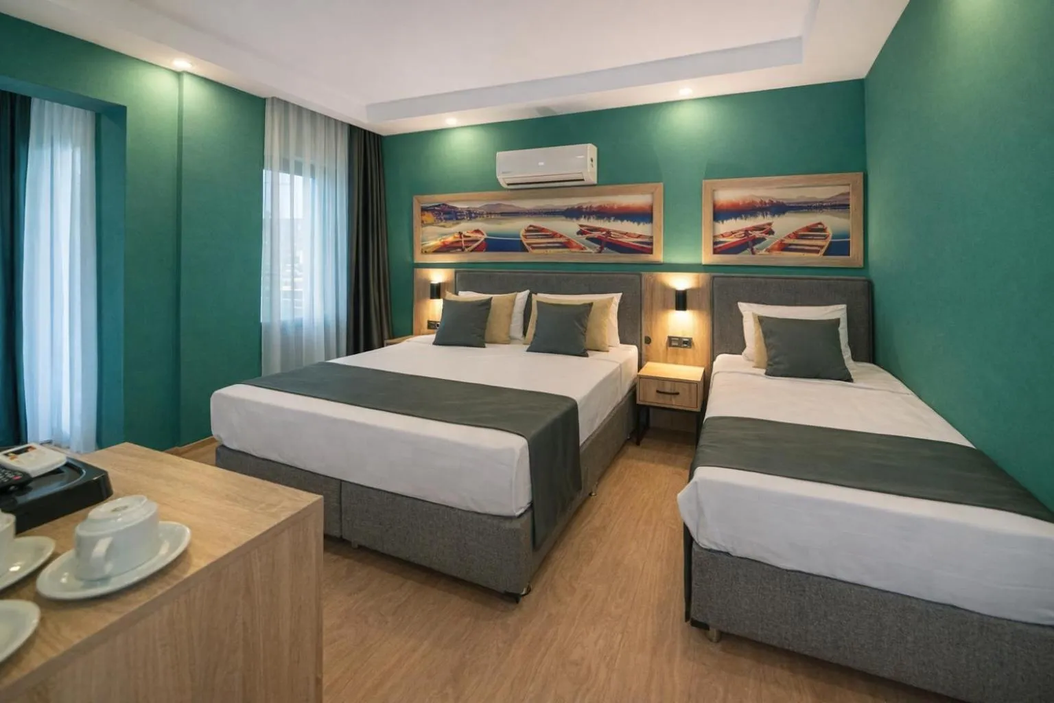 Photo of the whole room, Bed in Deniz Boutique Hotel