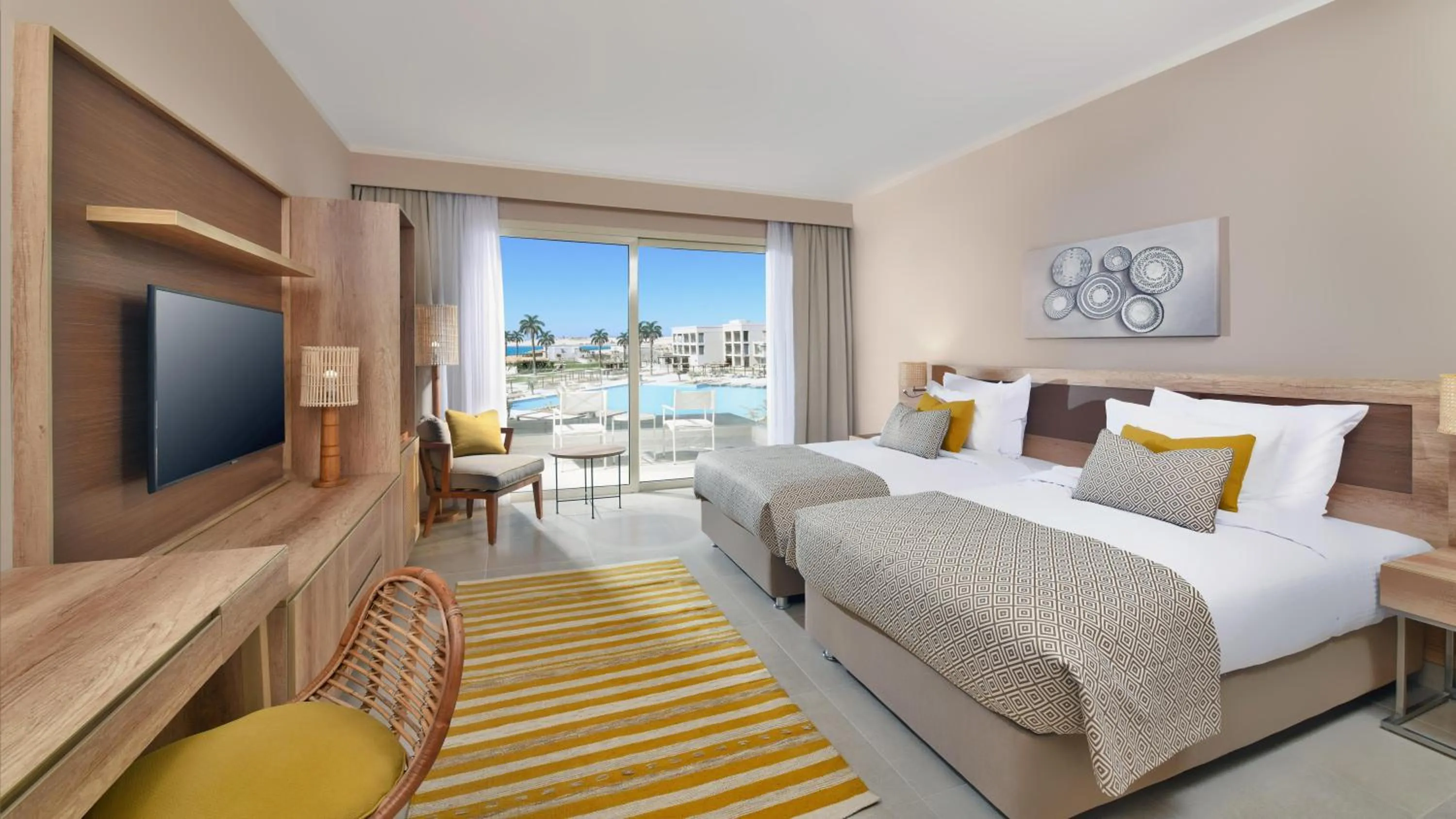 Photo of the whole room, Bed in Steigenberger Resort Ras Soma