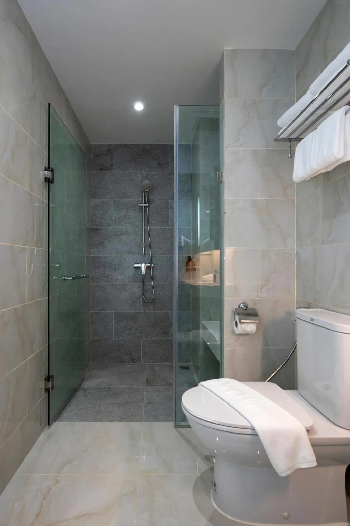 Toilet in VELA Dhi Udon Thani