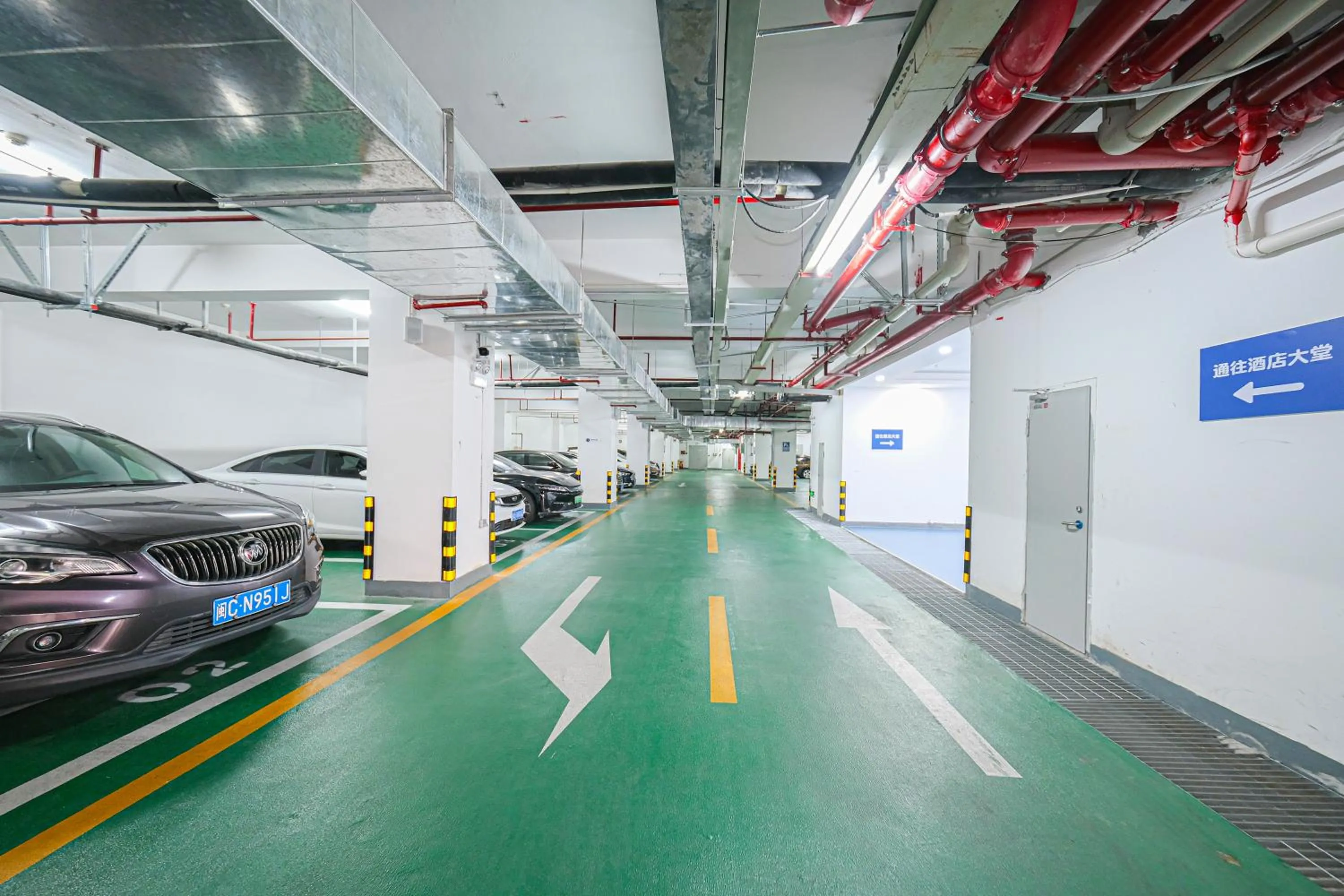Parking in Holiday Inn Express Quanzhou City Center by IHG
