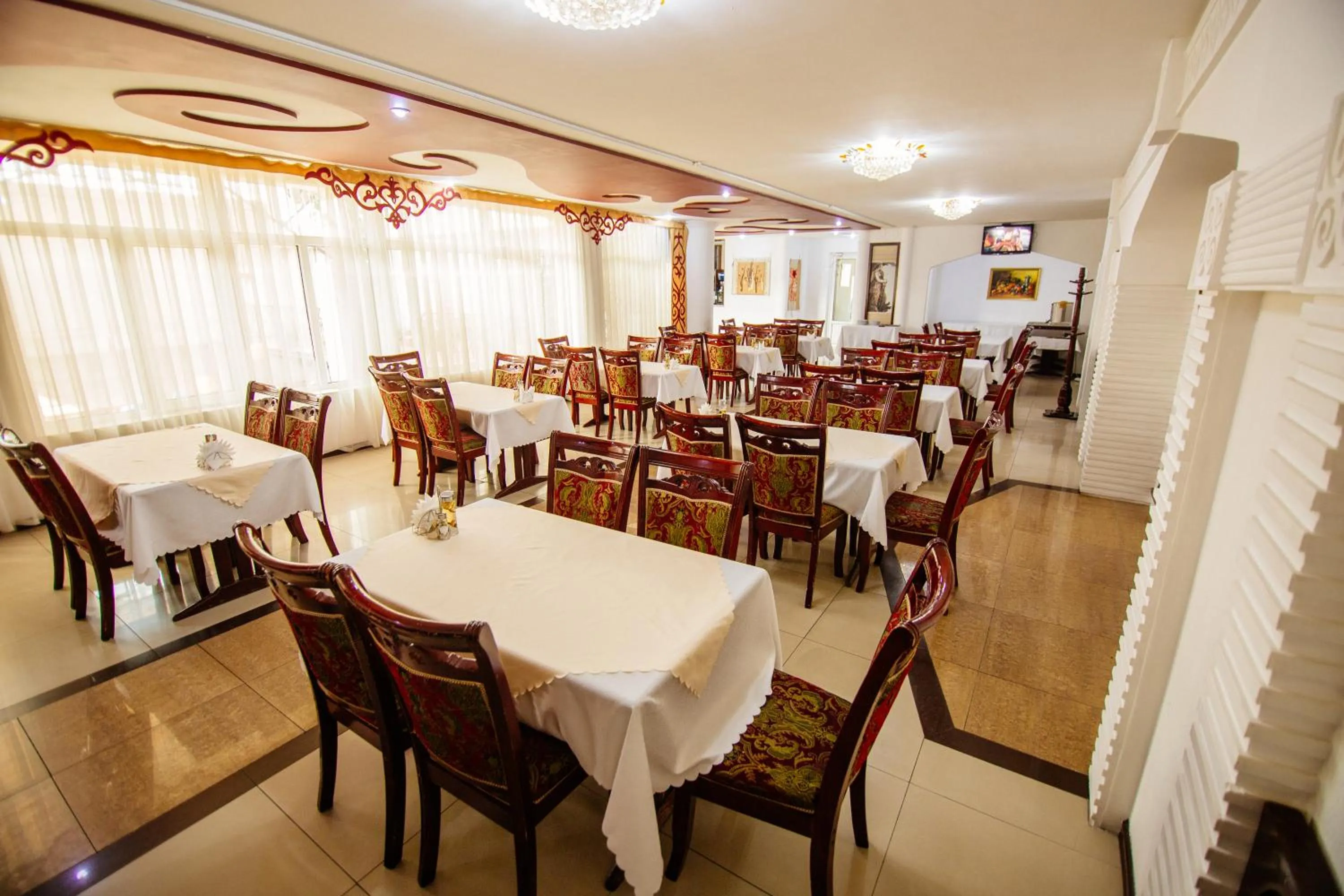 Restaurant/places to eat in Hotel Osh-Nuru