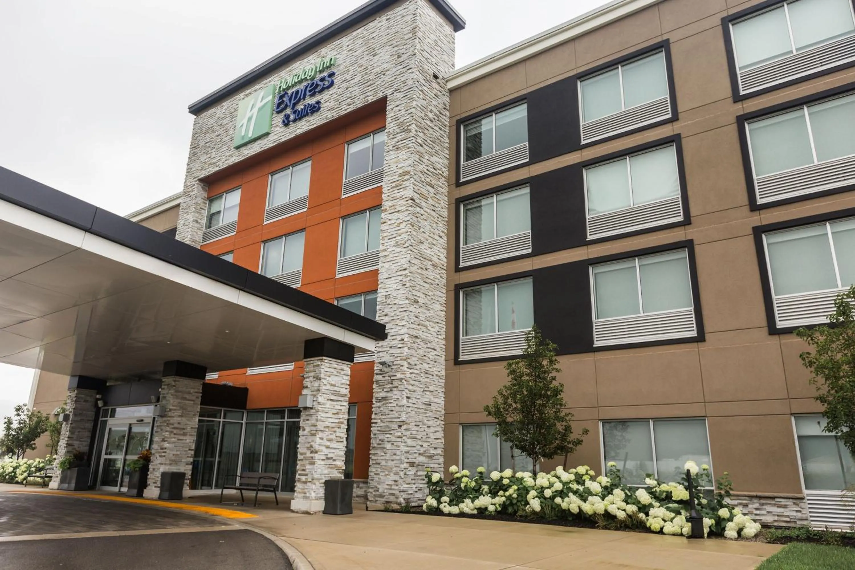 Property building in Holiday Inn Express & Suites - Welland