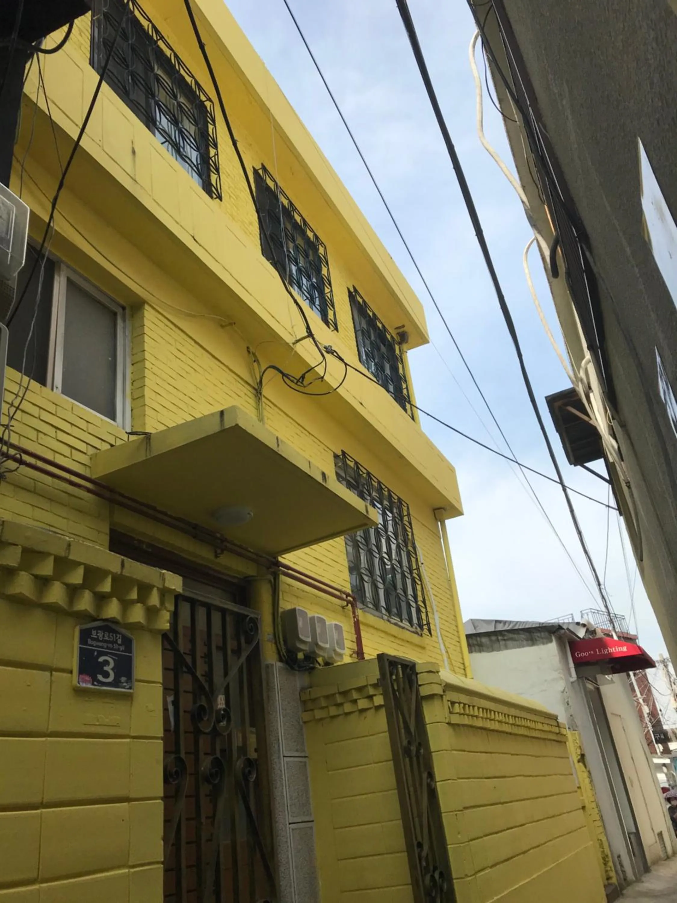 Facade/entrance in Itaewon Yellow Guesthouse