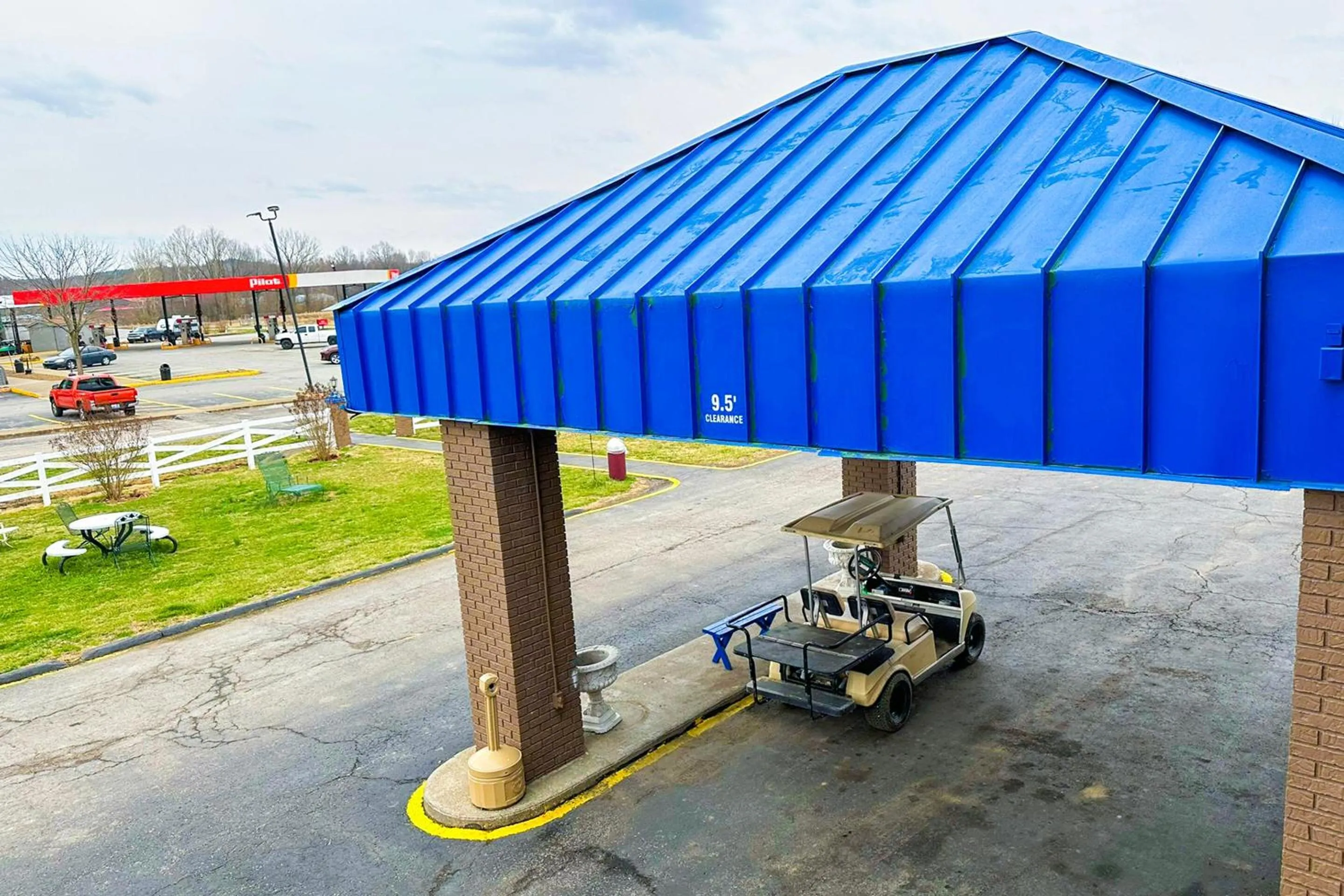 On site in Happy Stay Inn Madisonville I-69 By OYO