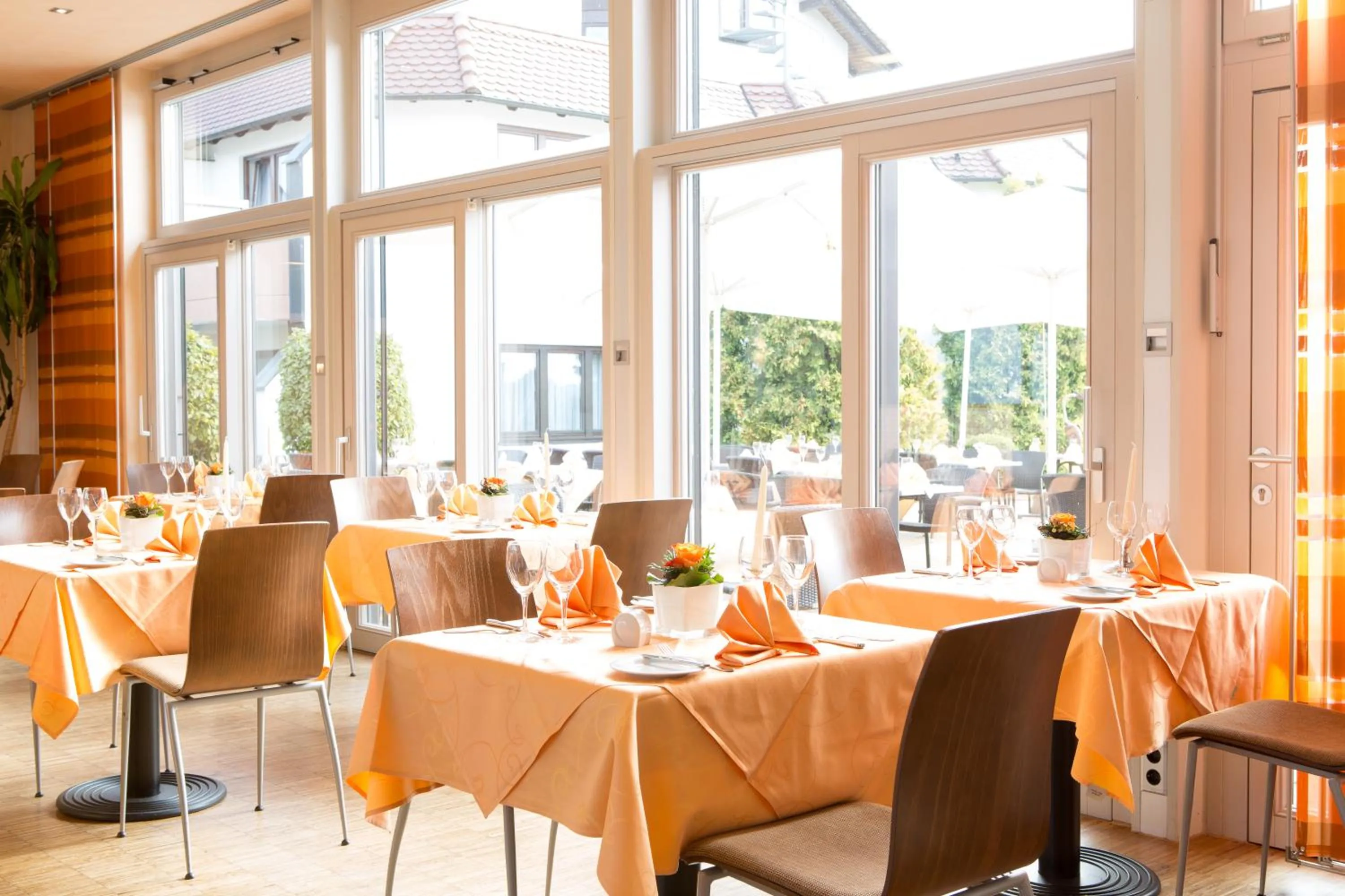 Restaurant/places to eat in ARAMIS Tagungs- und Sporthotel