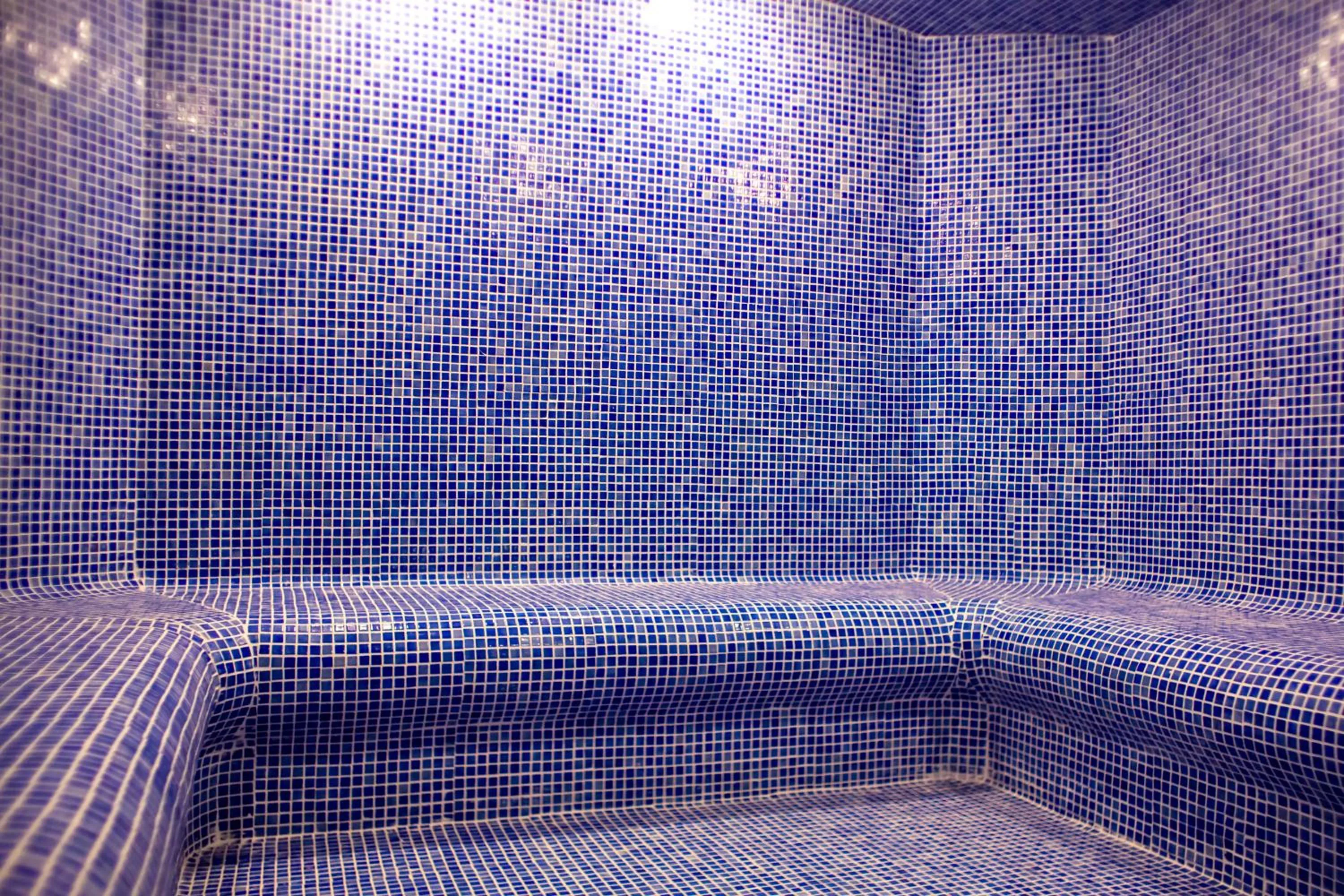 Steam room in Courtyard Long Beach Holiday Resort