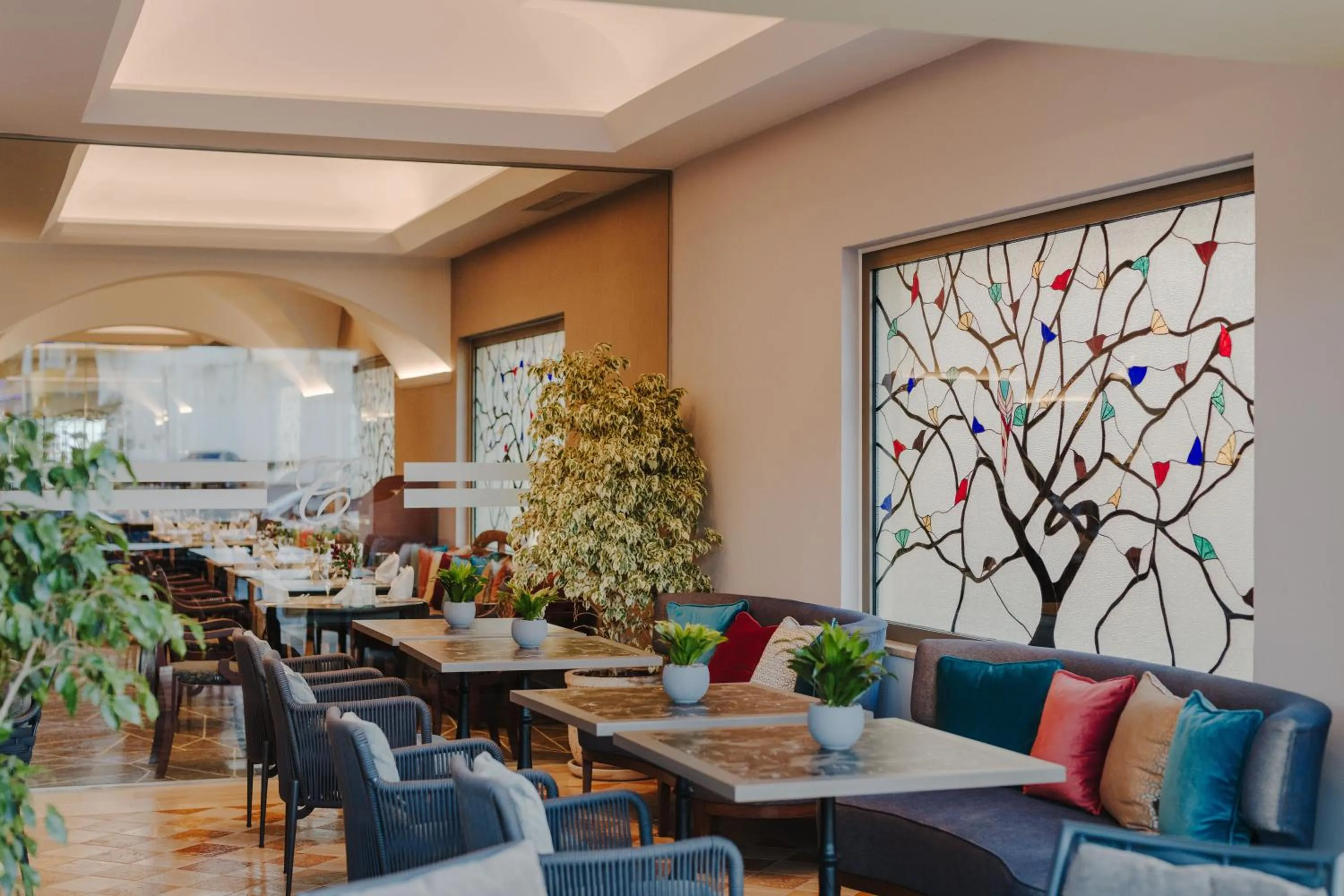 Restaurant/places to eat in The Arkin Colony Hotel