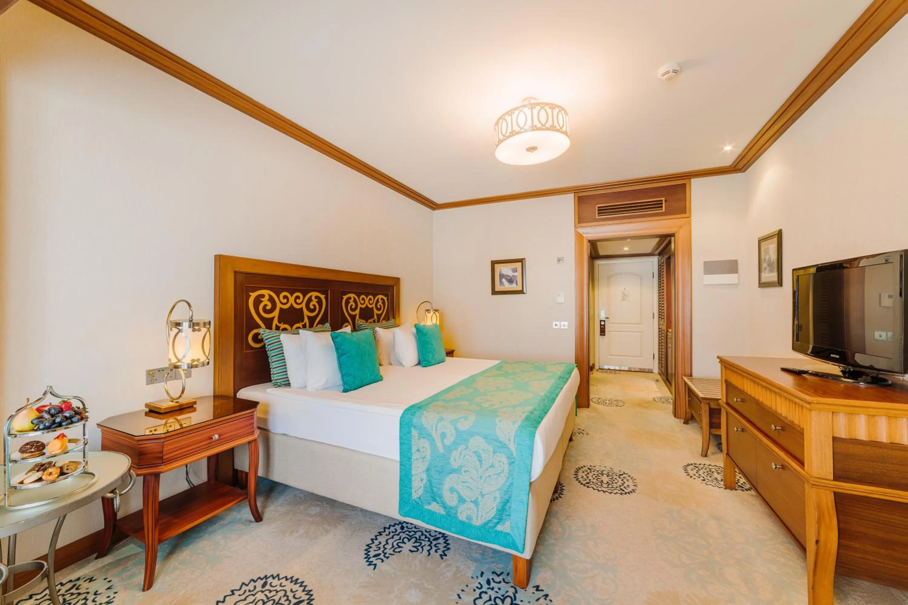 Bed in The Arkin Colony Hotel