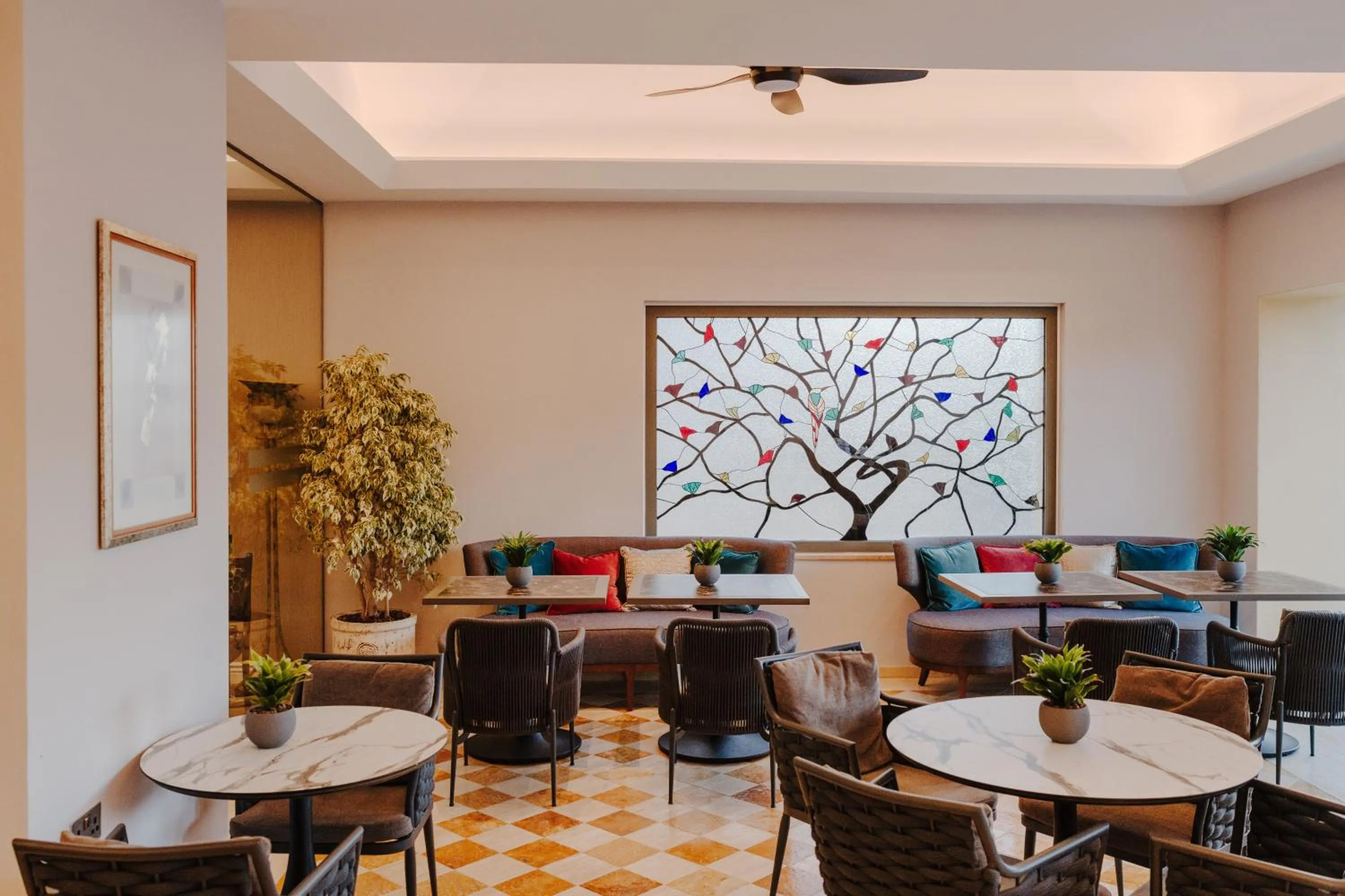 Restaurant/places to eat in The Arkin Colony Hotel