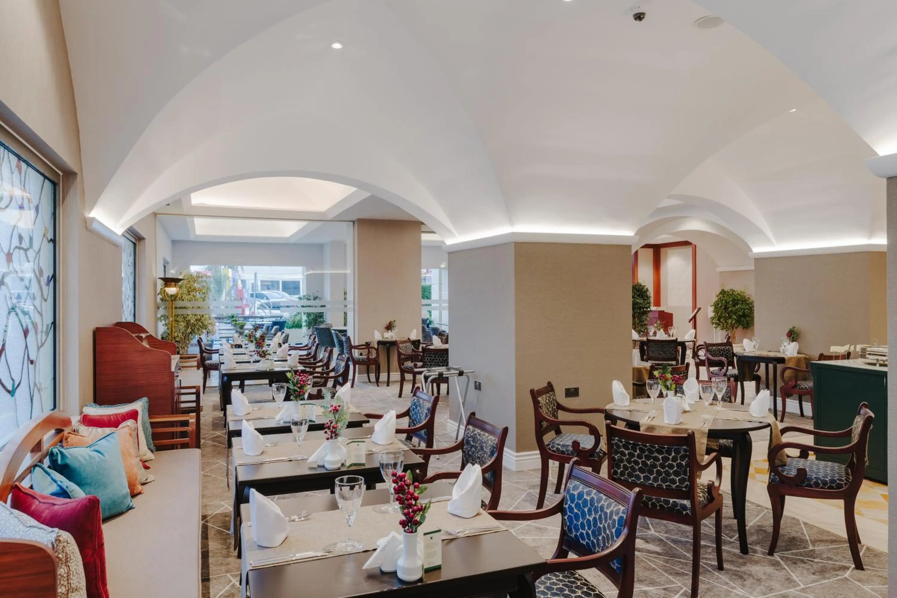 Restaurant/places to eat in The Arkin Colony Hotel