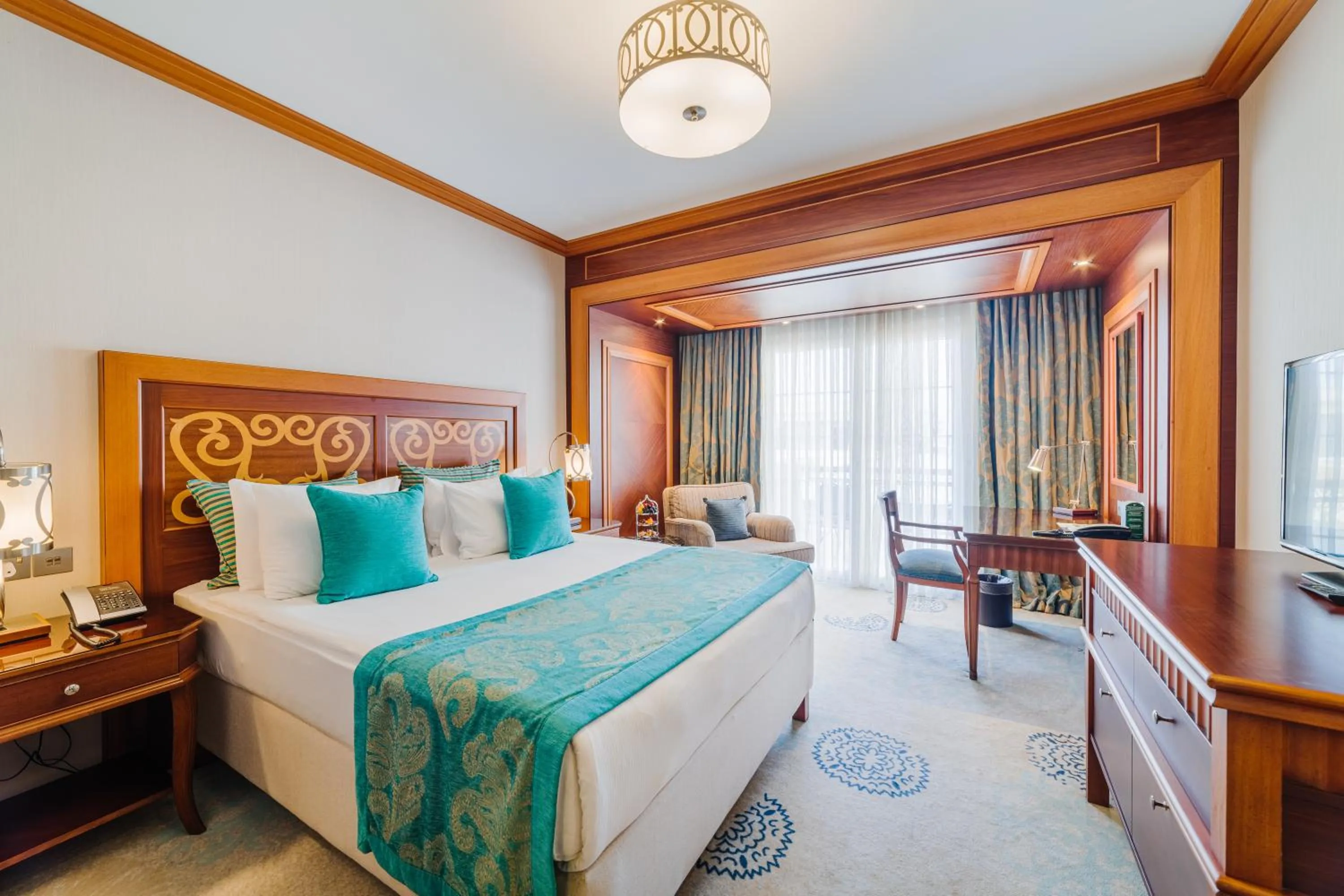 Bed in The Arkin Colony Hotel