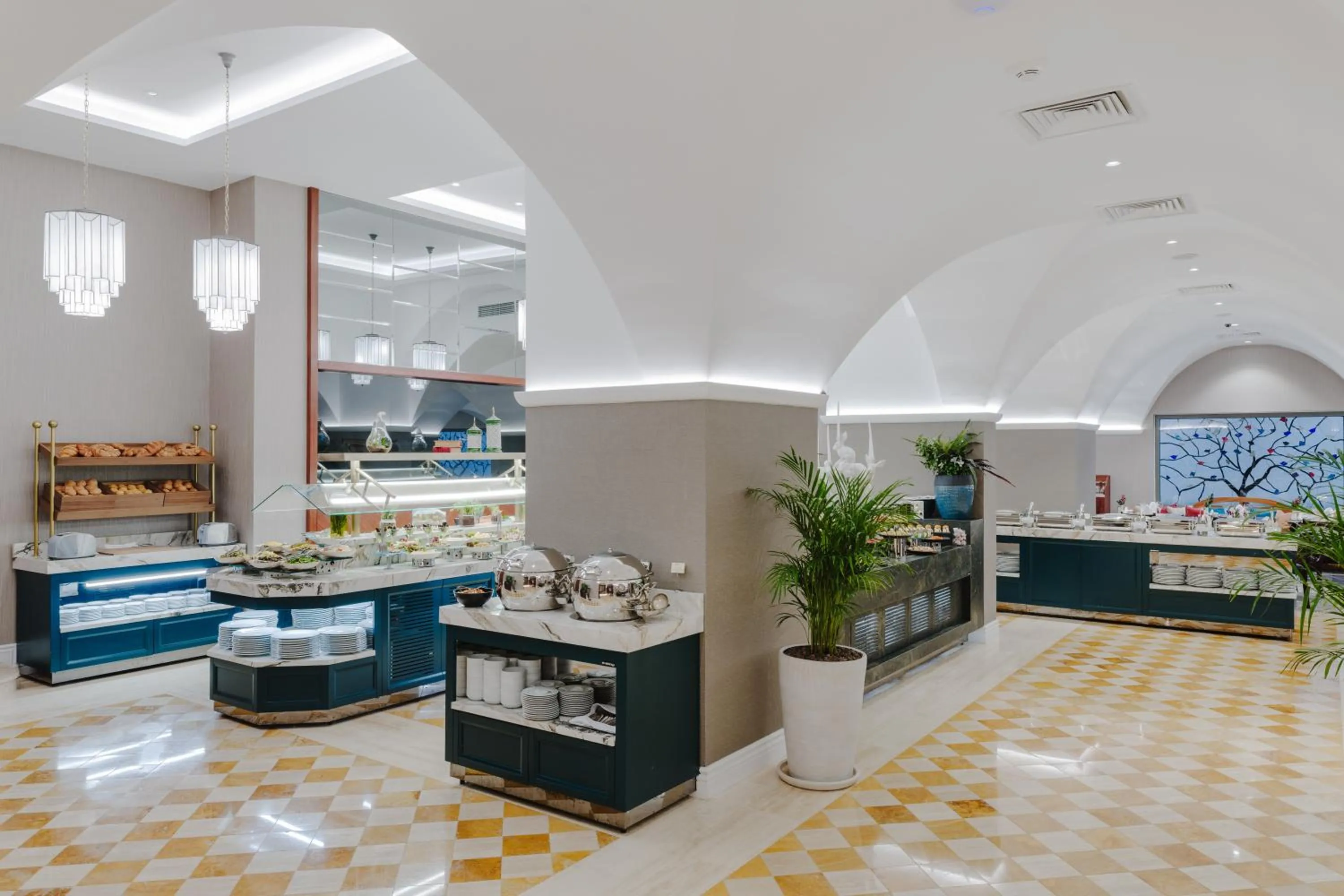 Restaurant/places to eat in The Arkin Colony Hotel