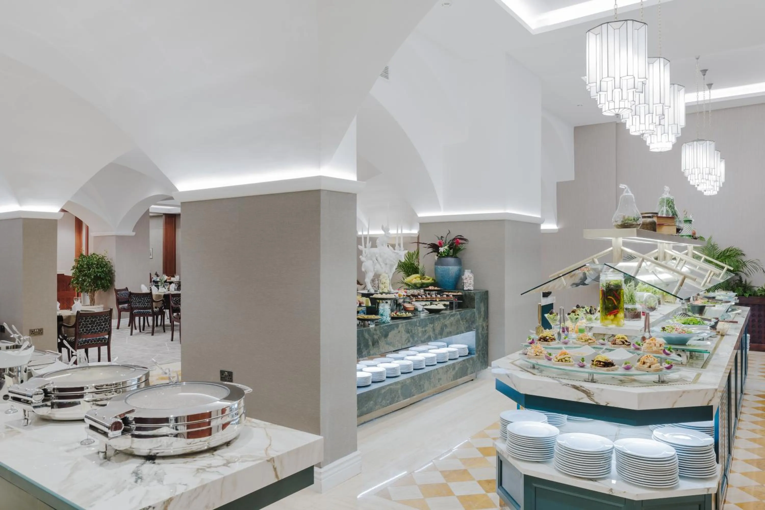 Restaurant/places to eat in The Arkin Colony Hotel