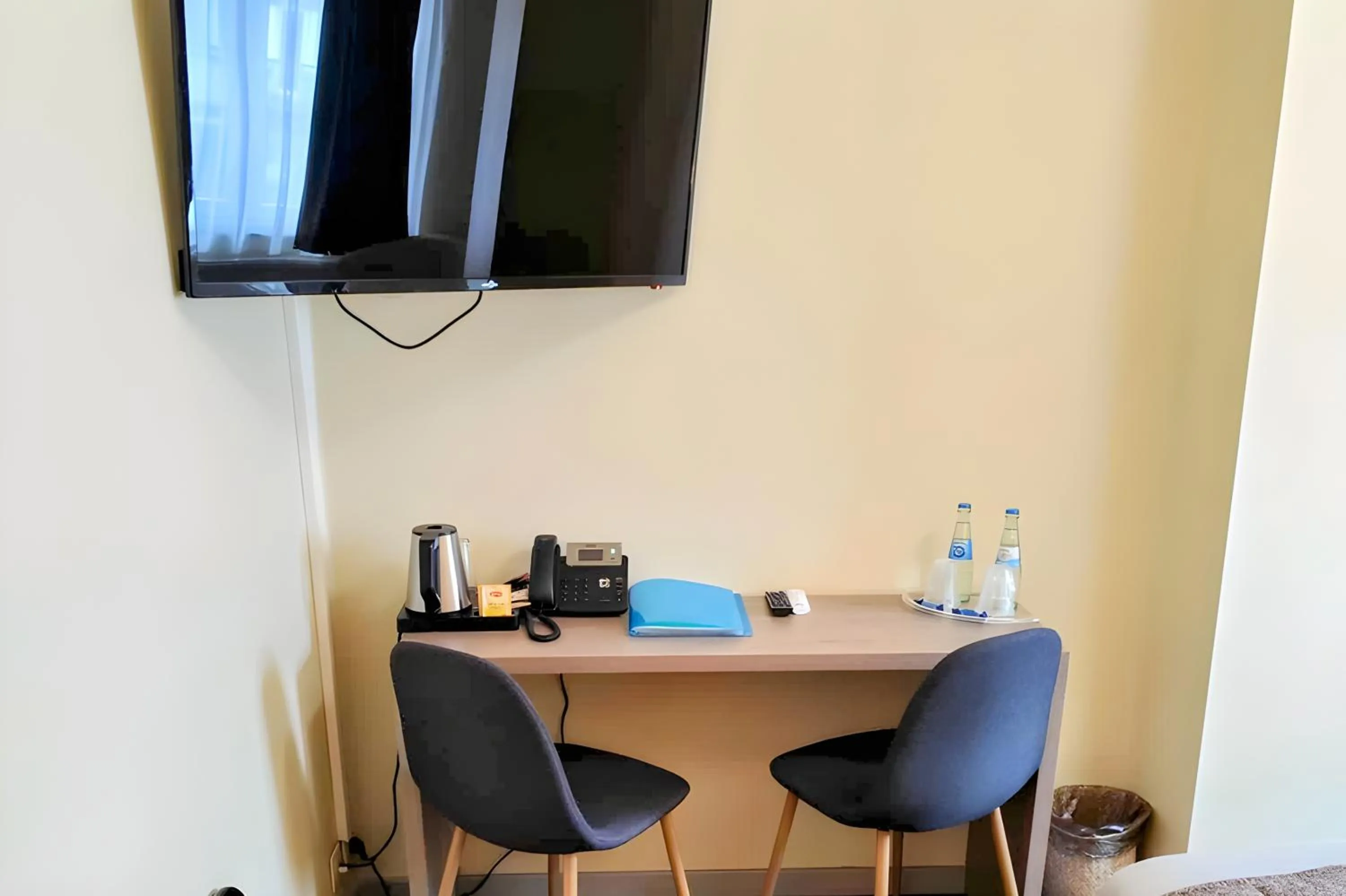 TV and multimedia in Hotel des Postes