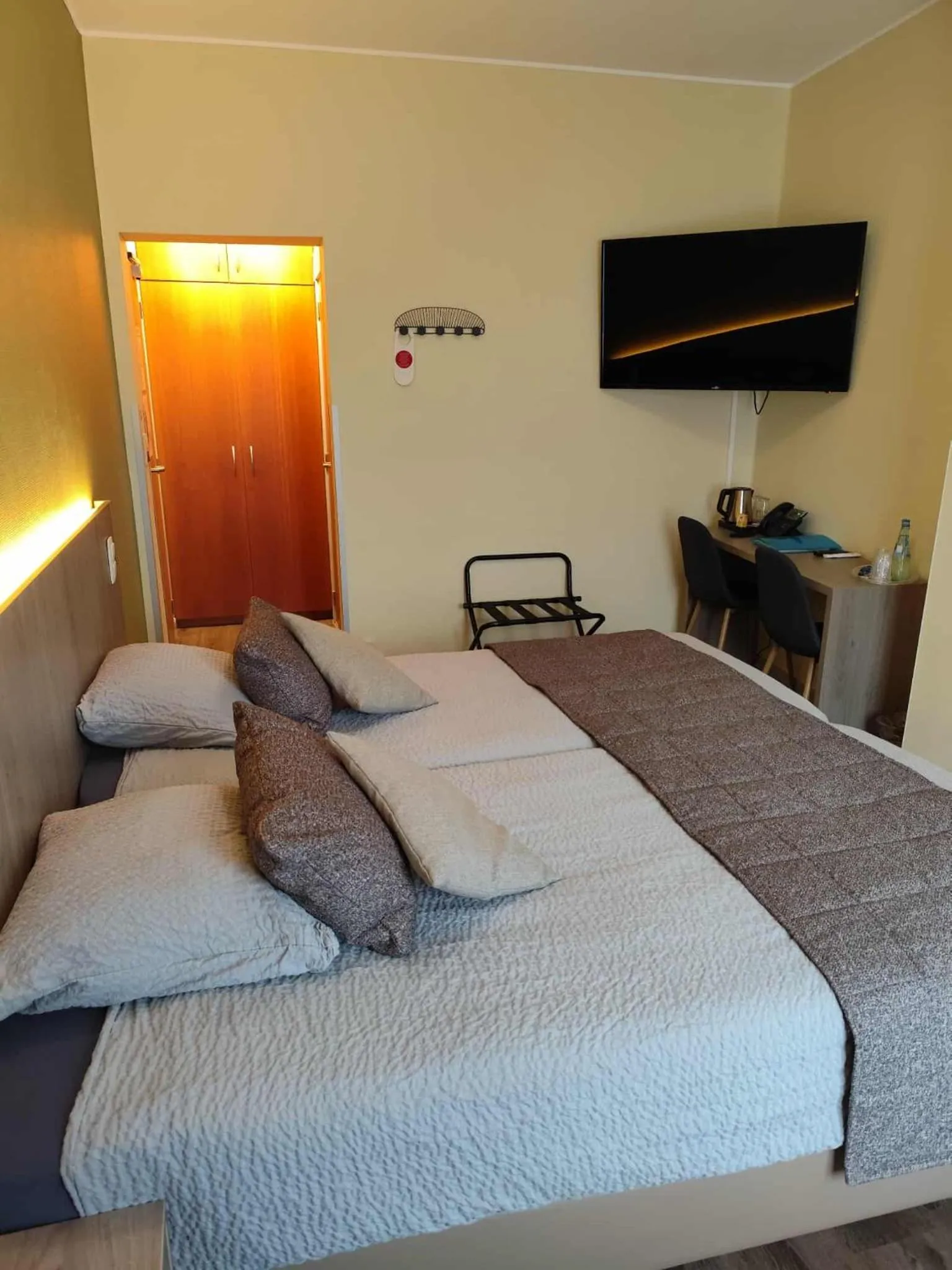 Bed in Hotel des Postes