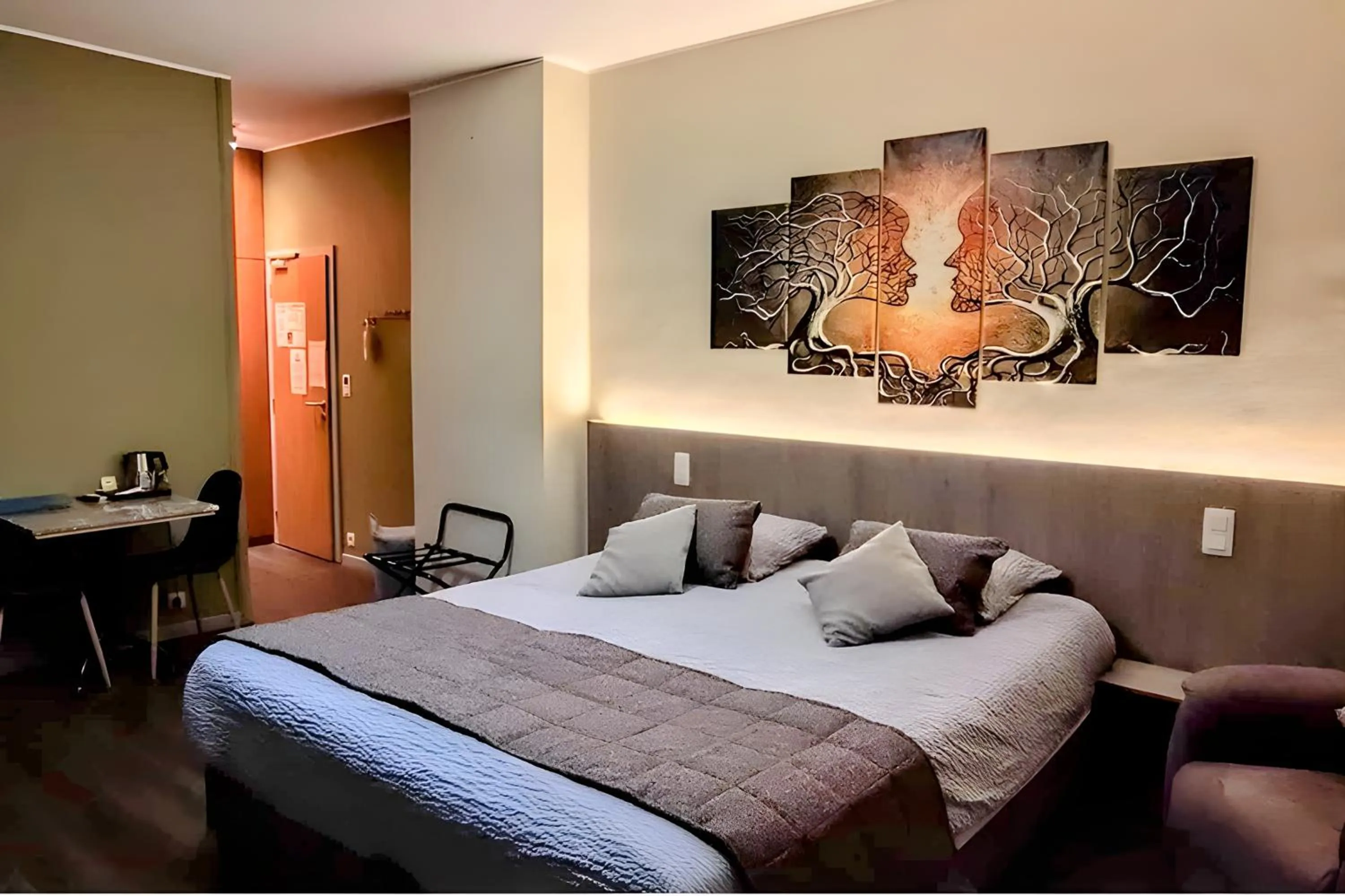 Bed in Hotel des Postes