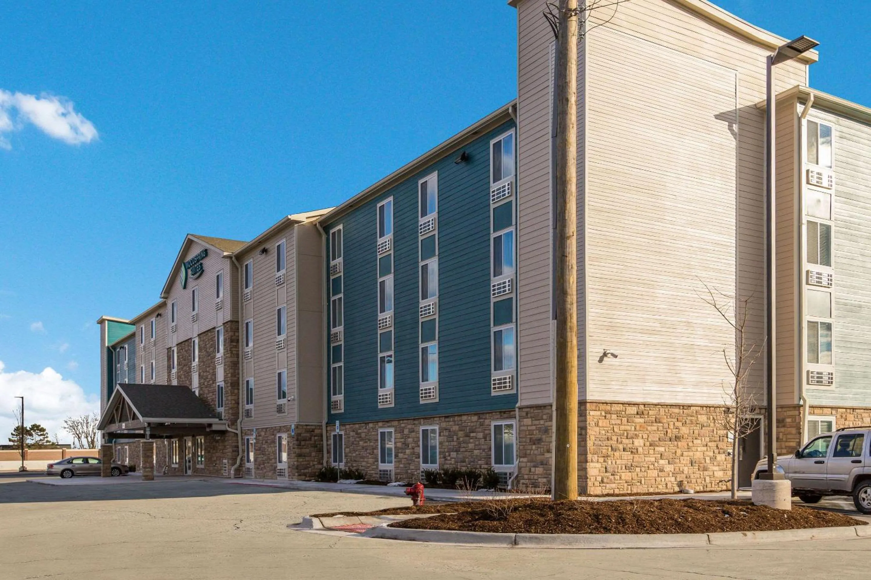 Property building in WoodSpring Suites Detroit Madison Heights