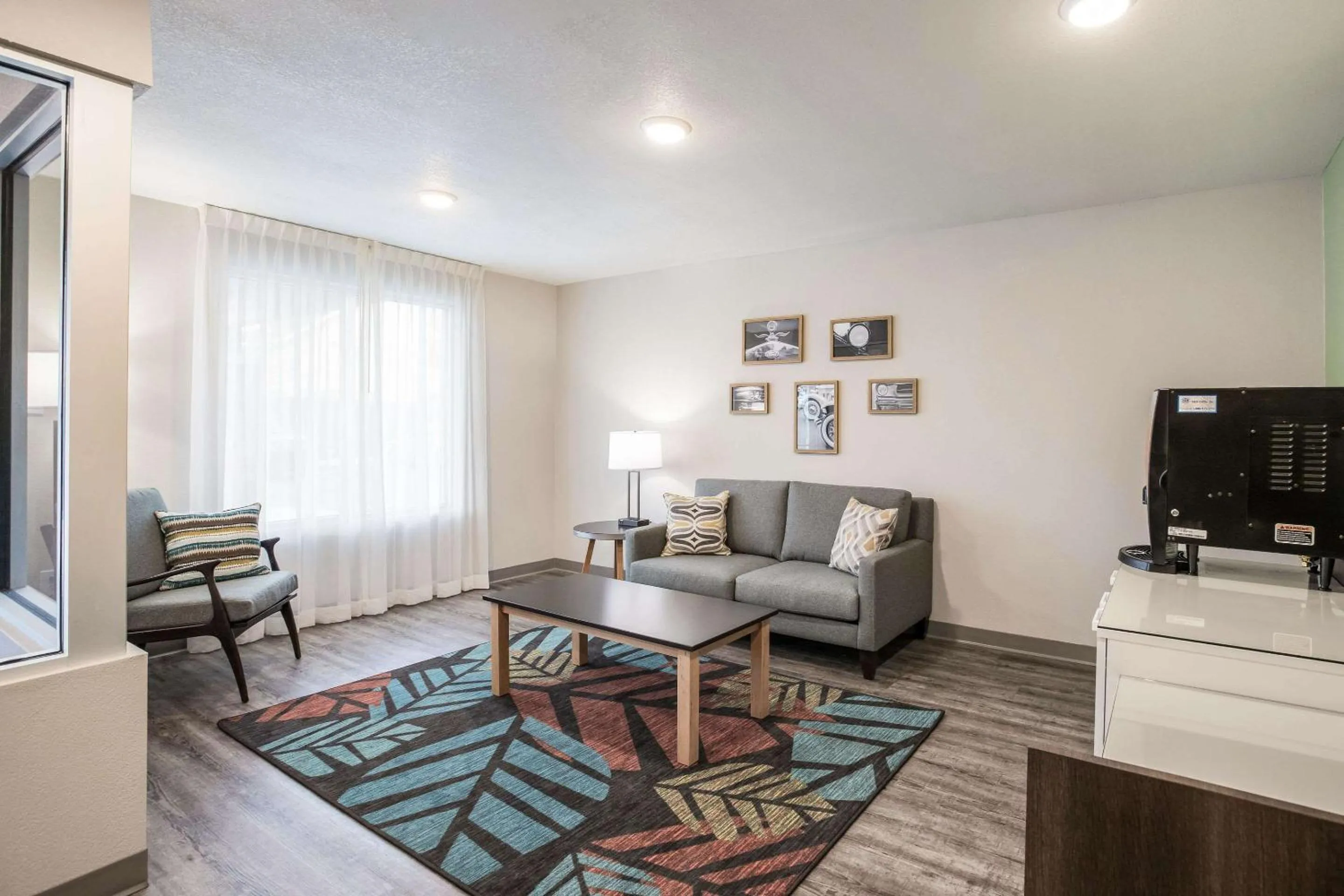 Lobby or reception in WoodSpring Suites Detroit Madison Heights