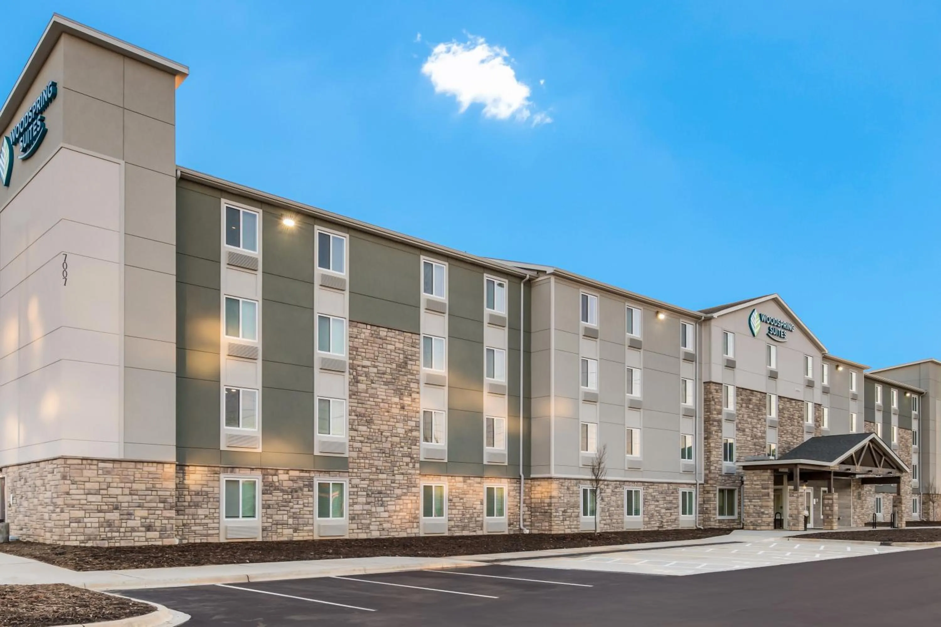 Property building in WoodSpring Suites Charlotte - University Research Park