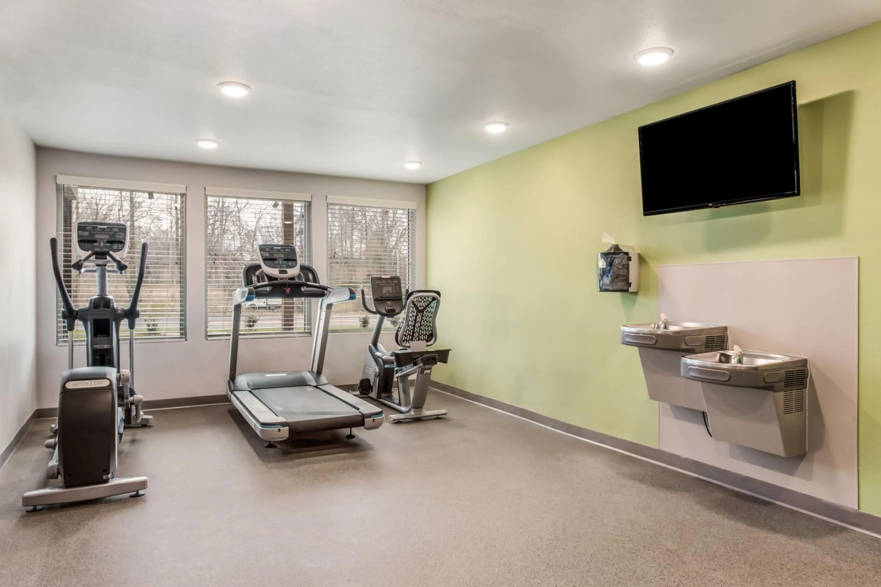 Fitness centre/facilities in WoodSpring Suites Charlotte - University Research Park