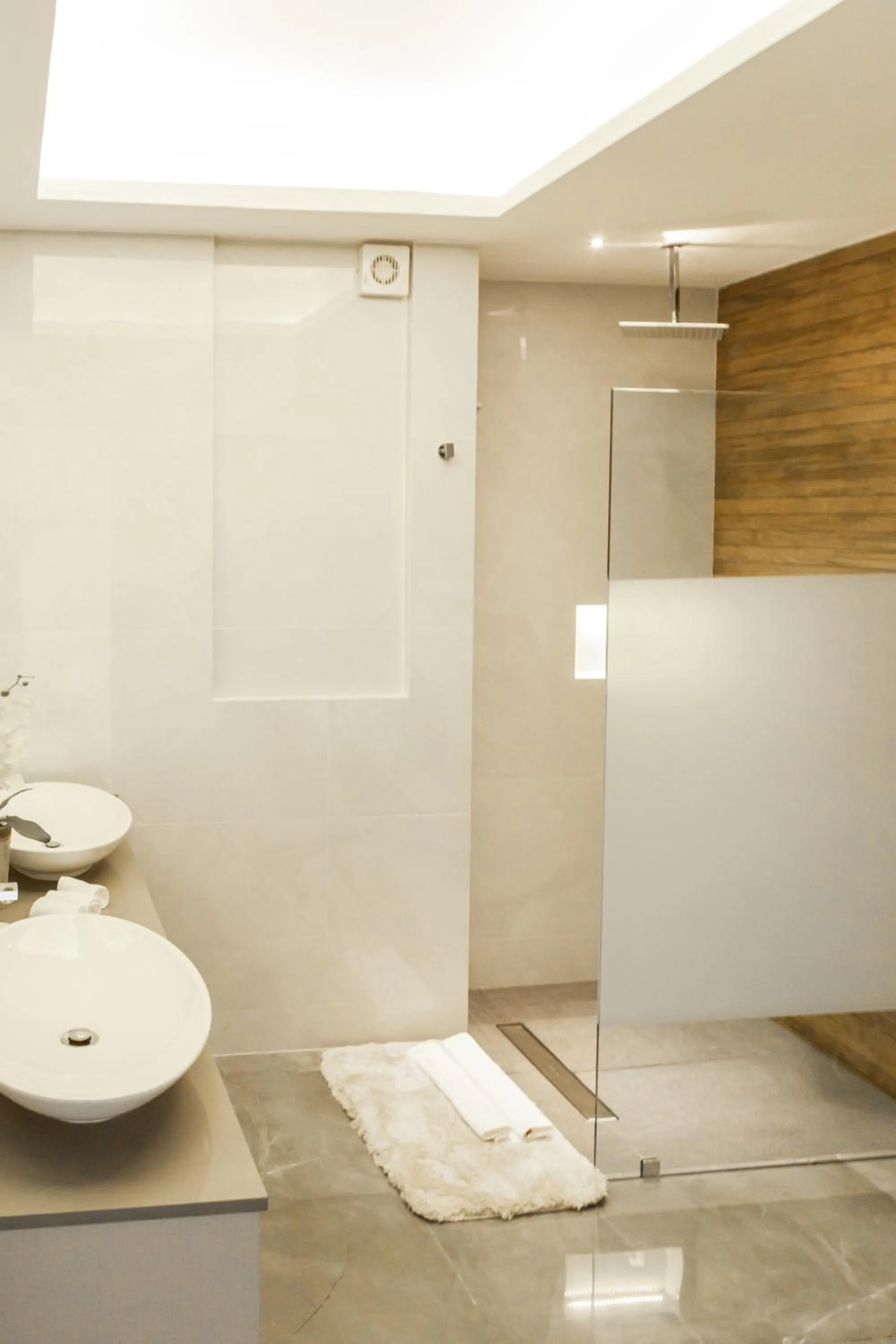 Shower in Fabulous & Exclusive Apartments With Sea View Pool BBQ Garden