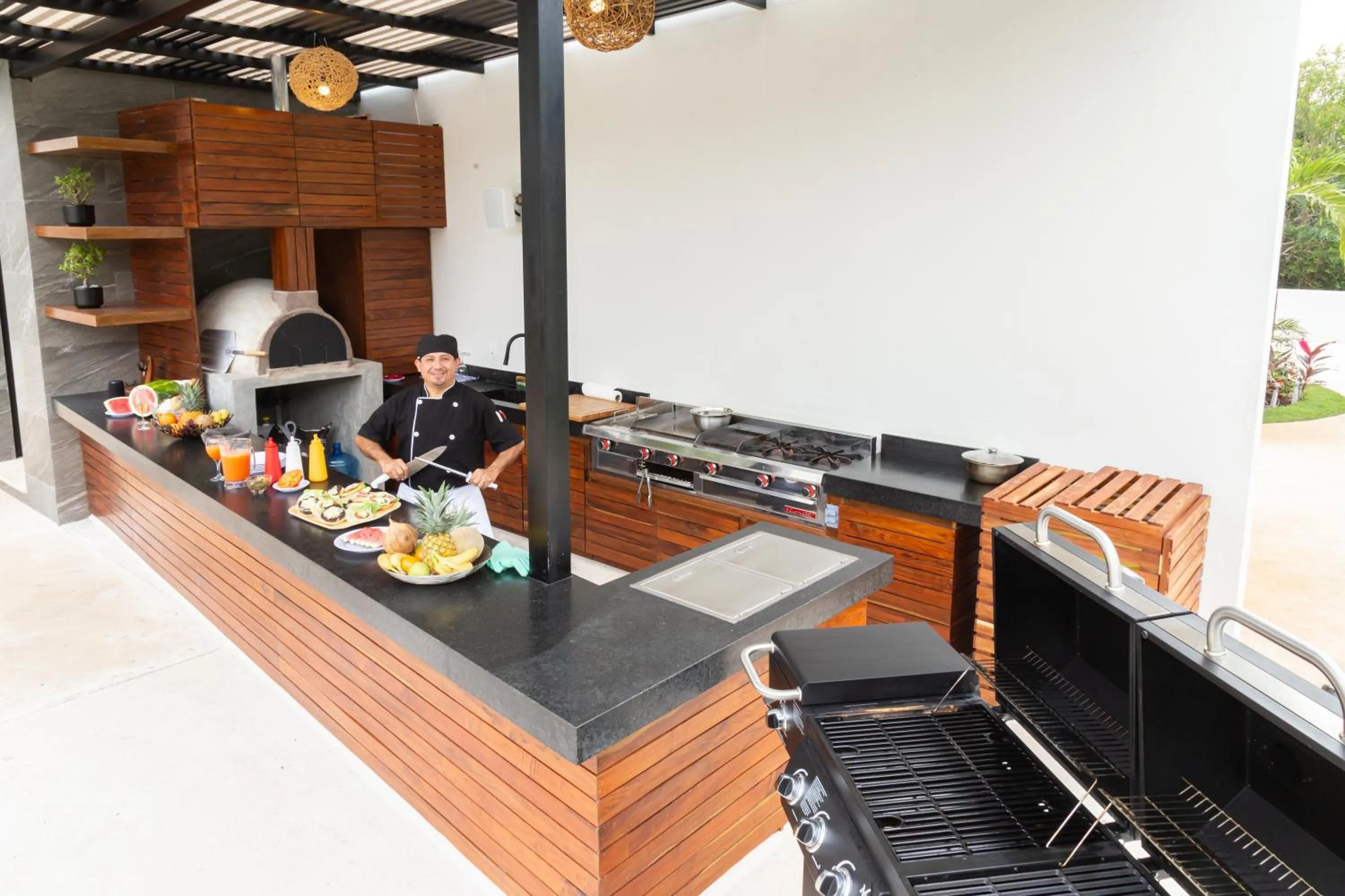 Food and drinks in Fabulous & Exclusive Apartments With Sea View Pool BBQ Garden