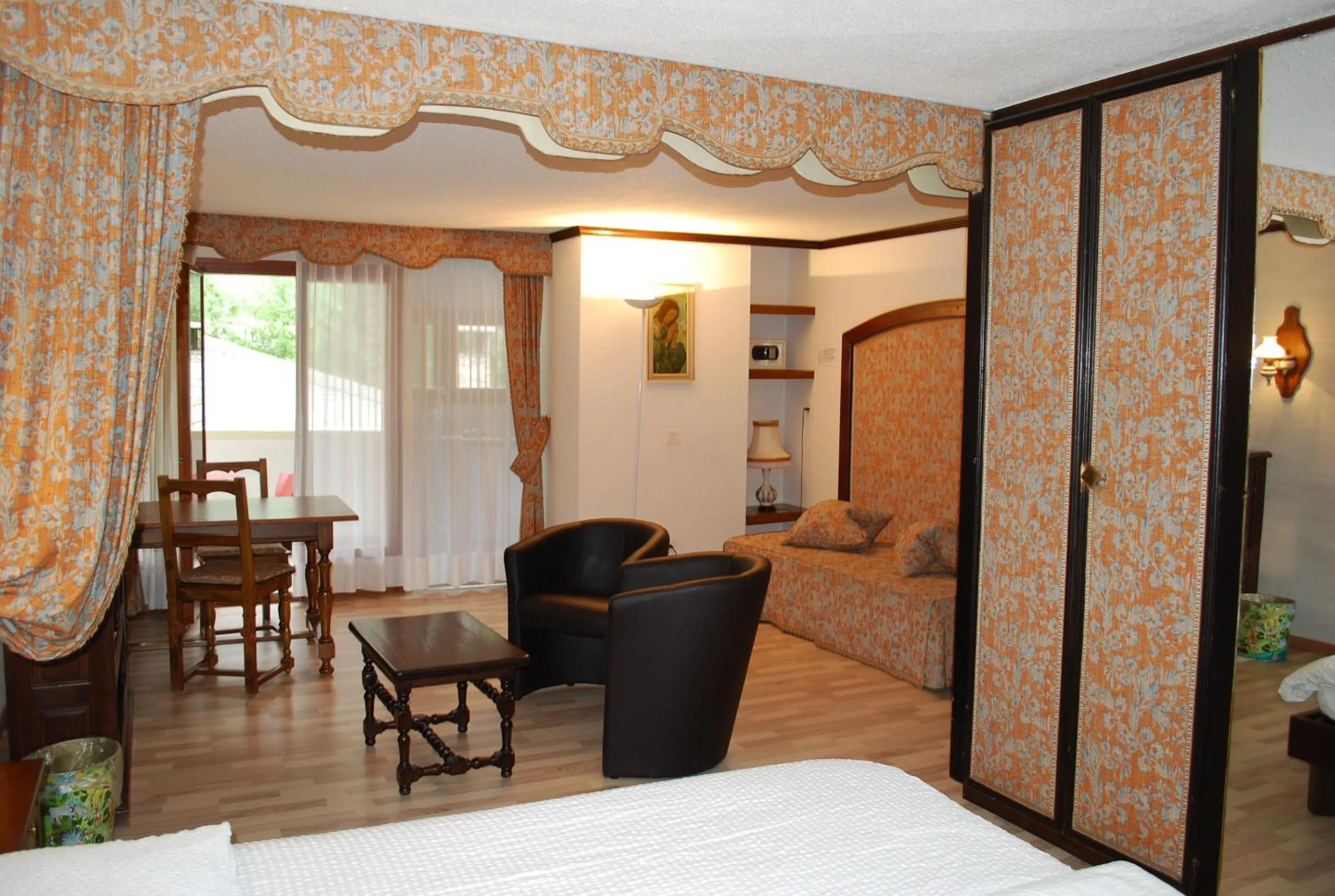 Photo of the whole room, Bed in Hotel Astoria