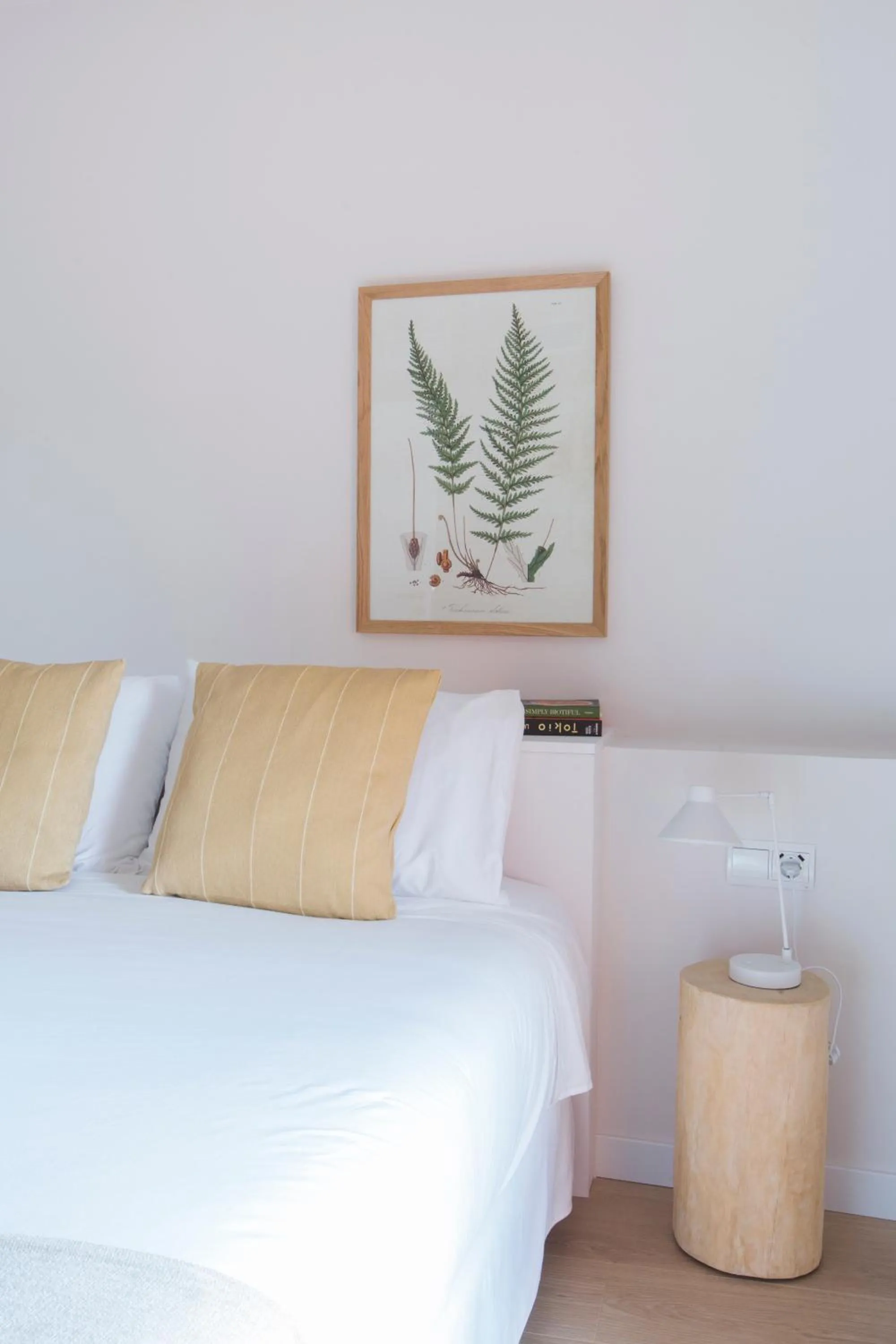 Decorative detail, Bed in Hotel Rural Mas de l'Illa