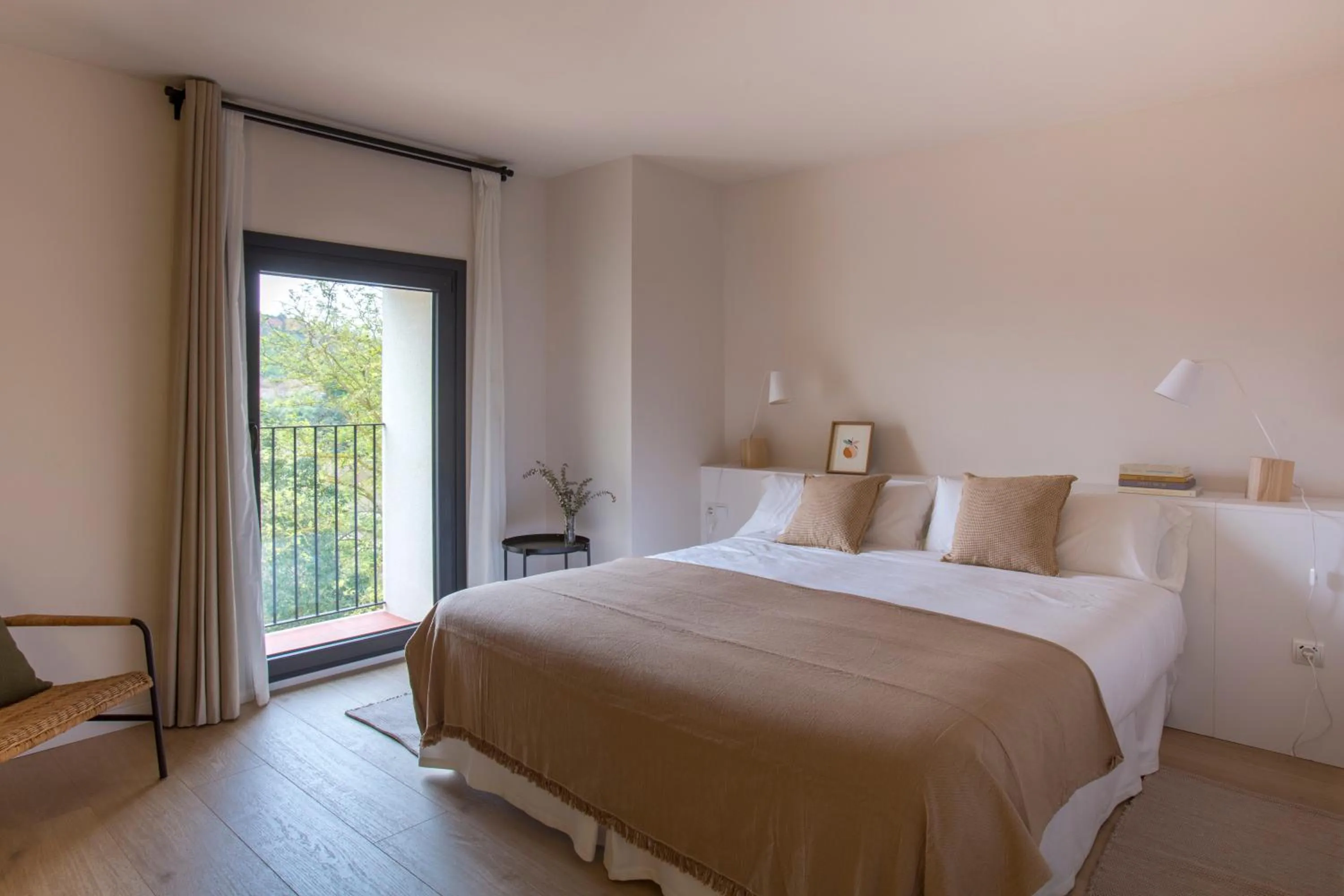 Photo of the whole room, Bed in Hotel Rural Mas de l'Illa