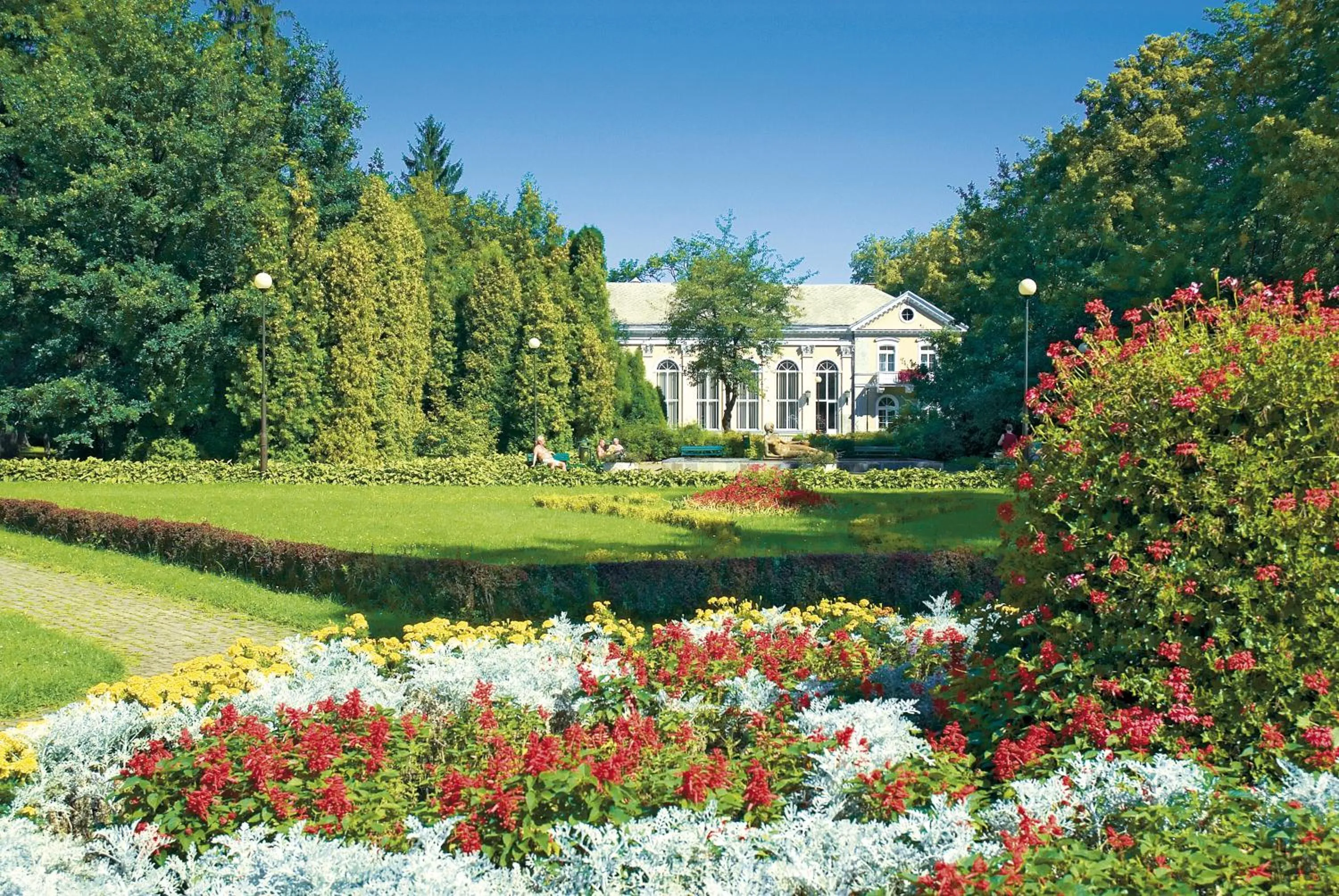 Area and facilities in Uzdrowisko Cieplice - Jelenia Góra - Pawilon Edward