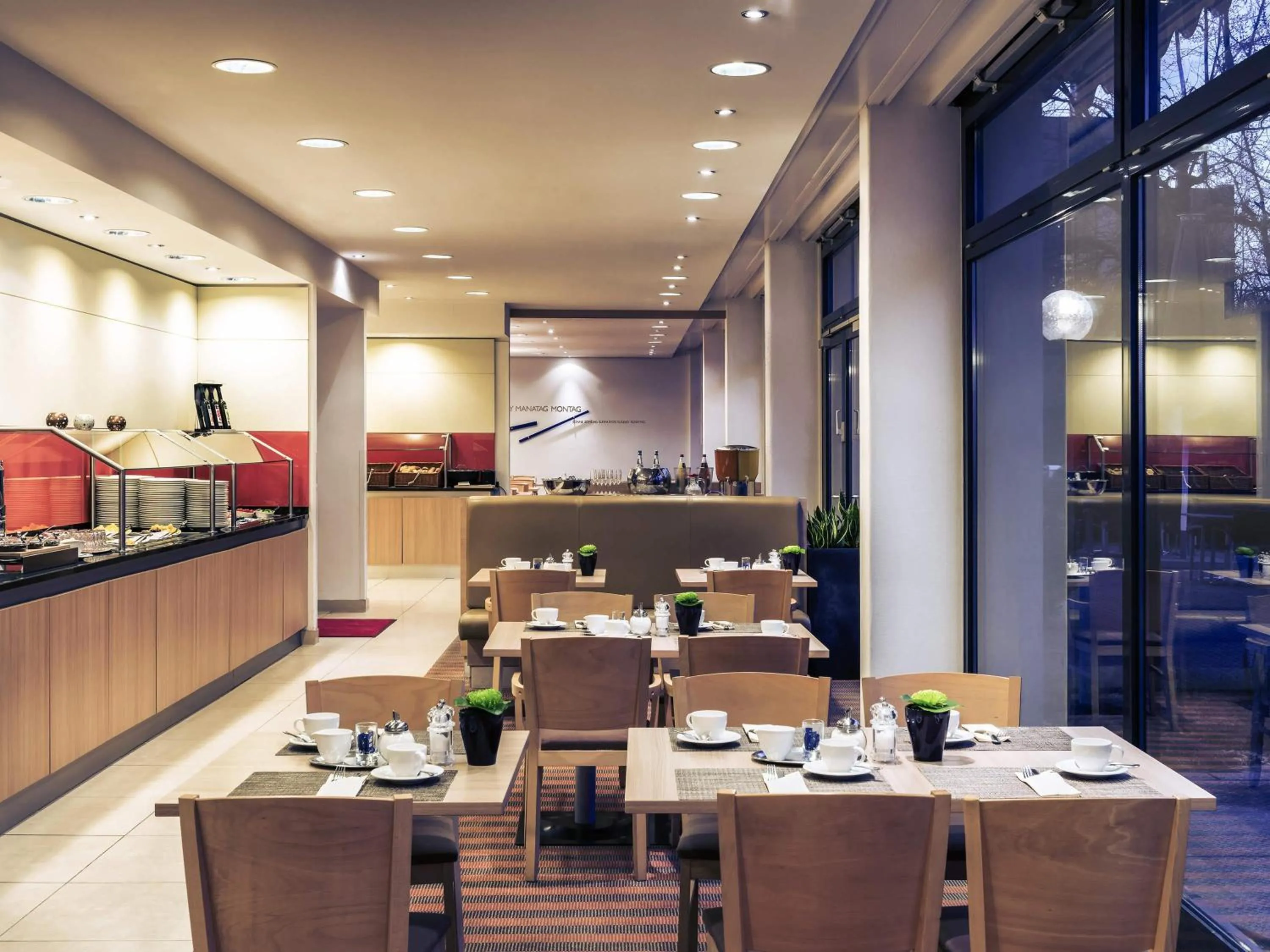 Restaurant/places to eat in Mercure Hotel Mannheim am Friedensplatz