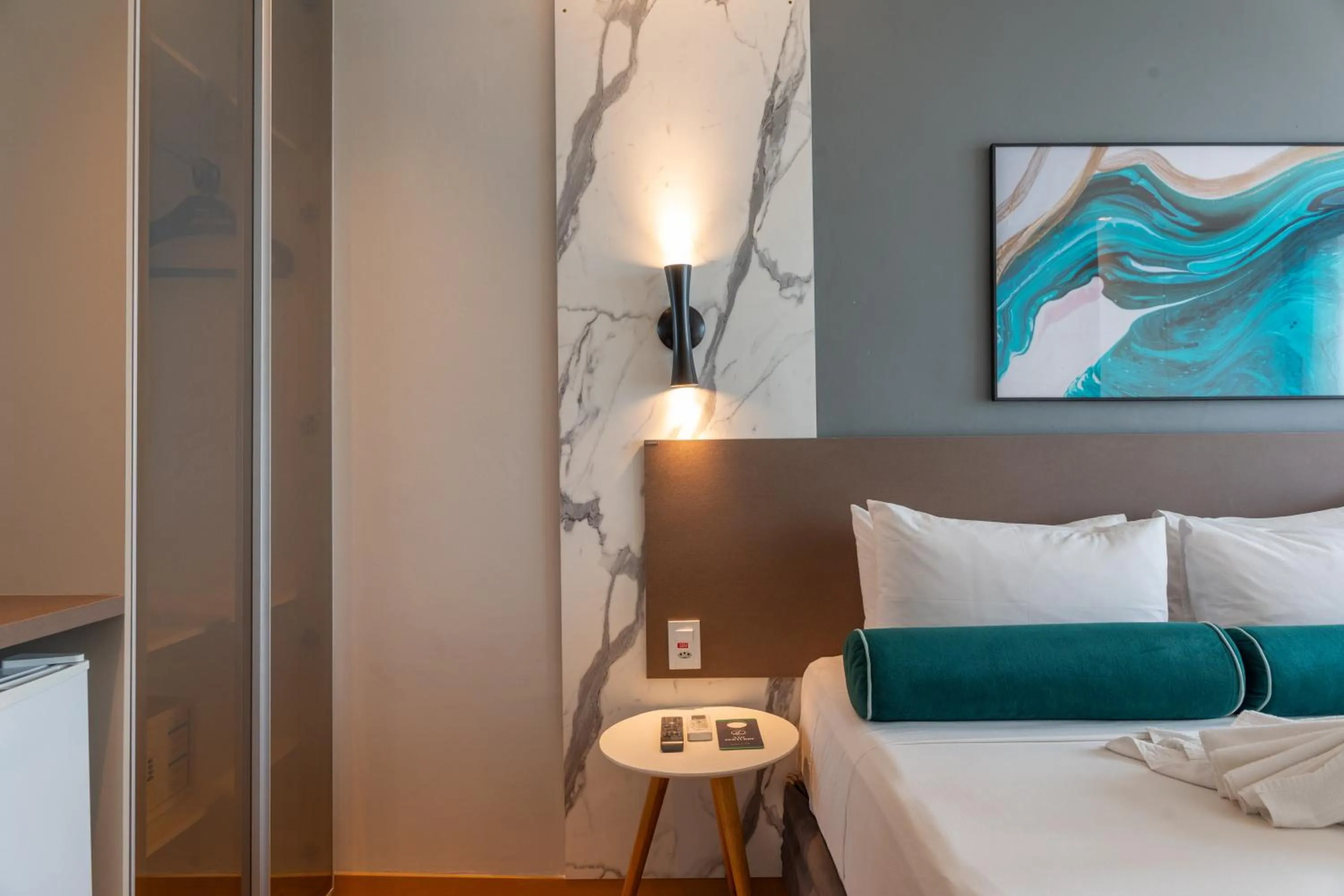 wardrobe, Bed in Hotel Água de Coco